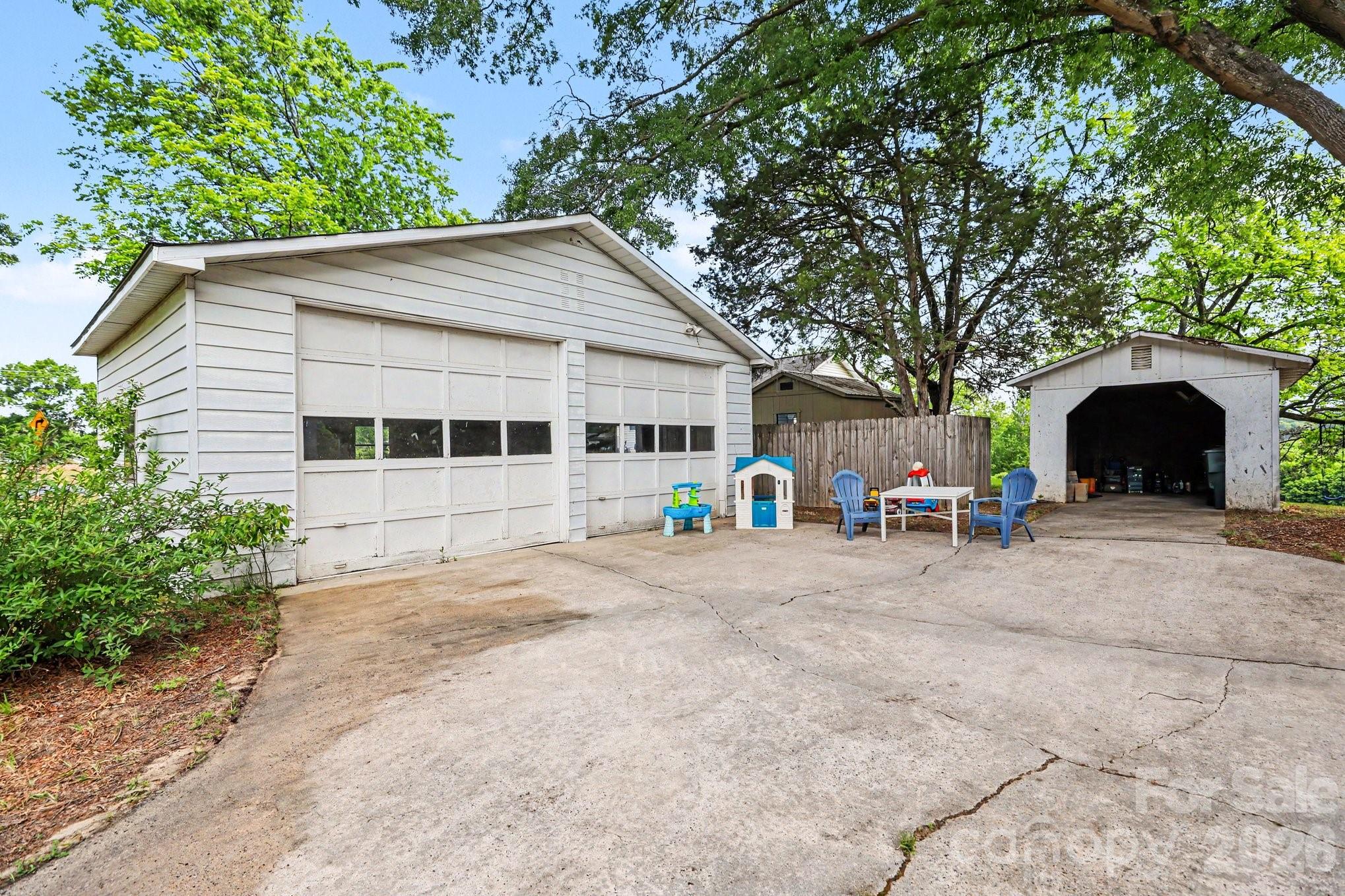 250 Halyburton Street NE — Concord