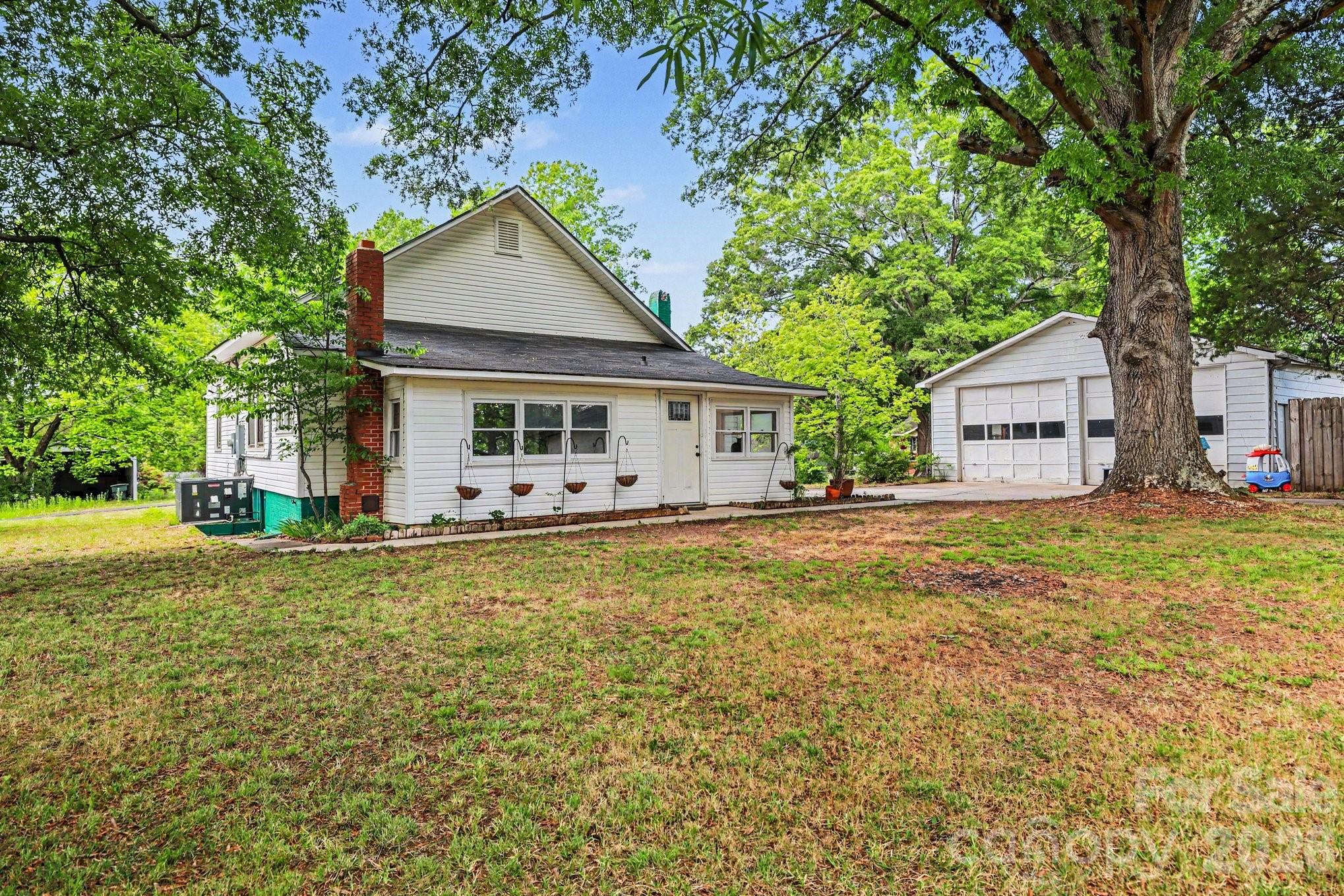 250 Halyburton Street NE — Concord
