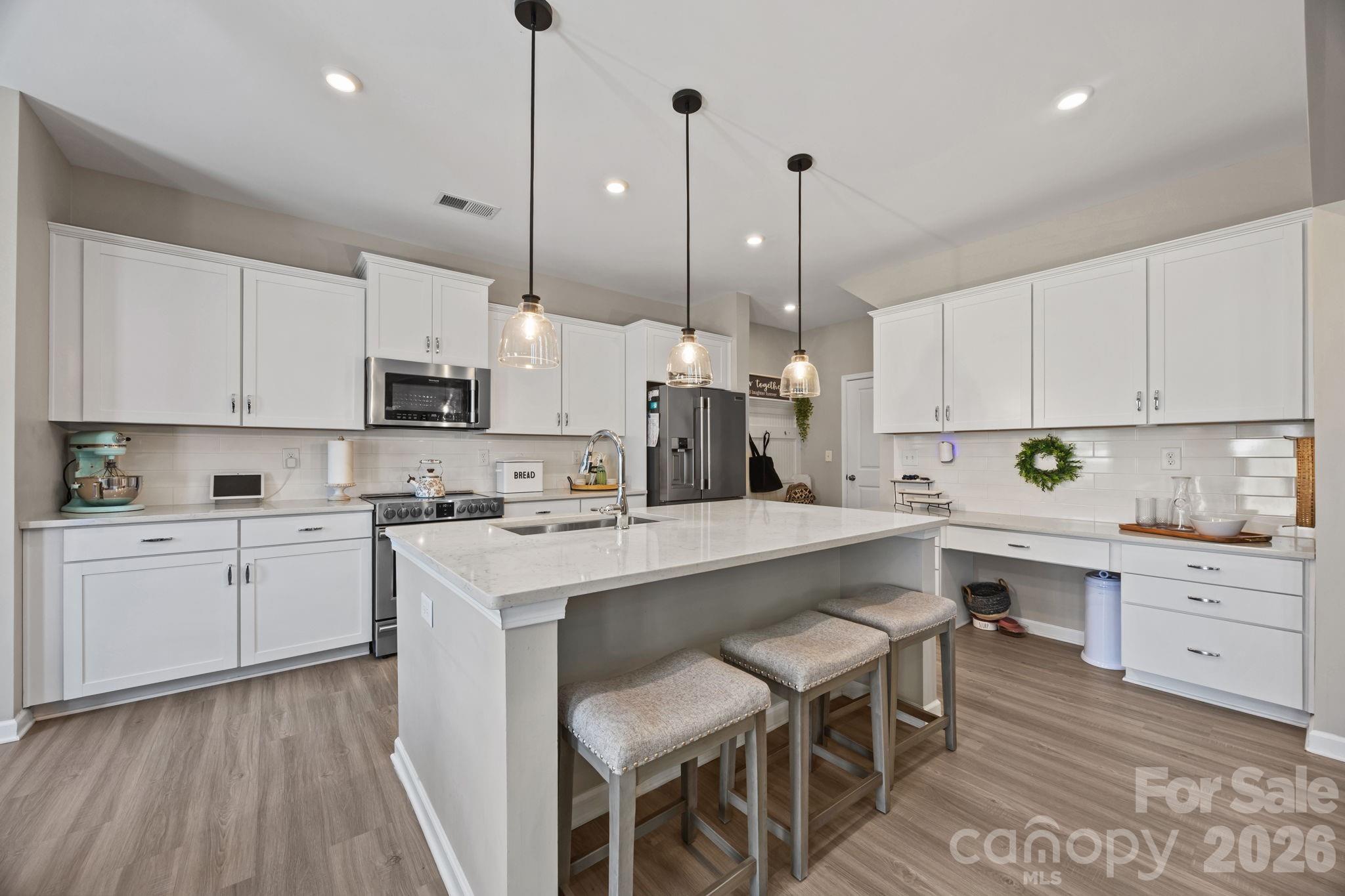 526 Ardsley Drive — Locust