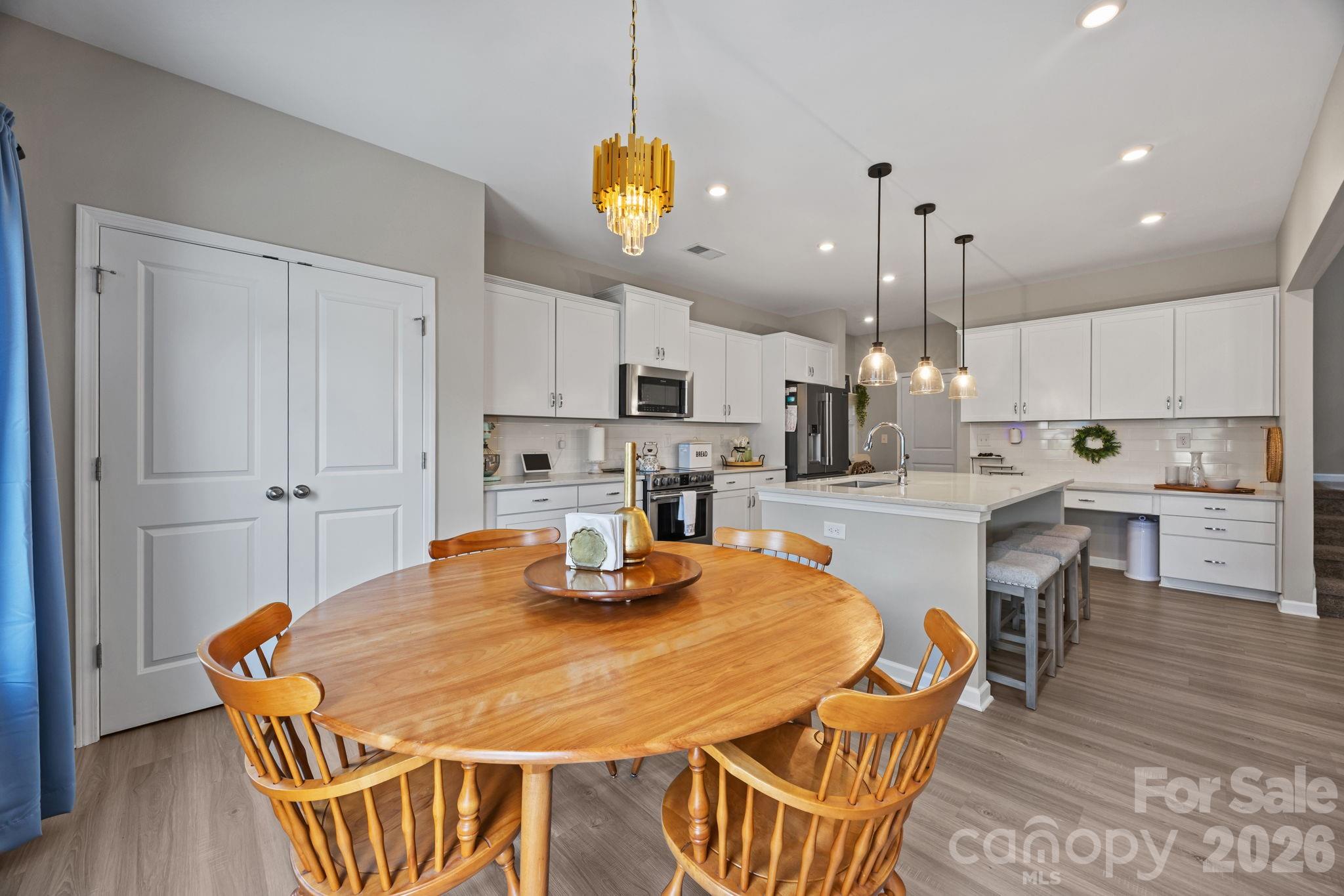 526 Ardsley Drive — Locust