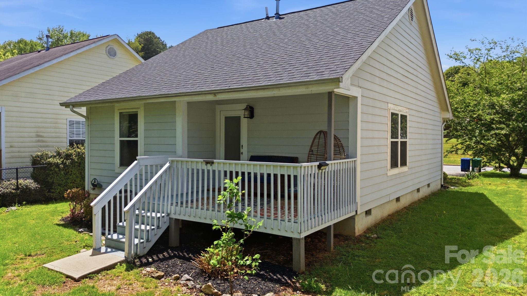 77 Lees Creek Road — Asheville