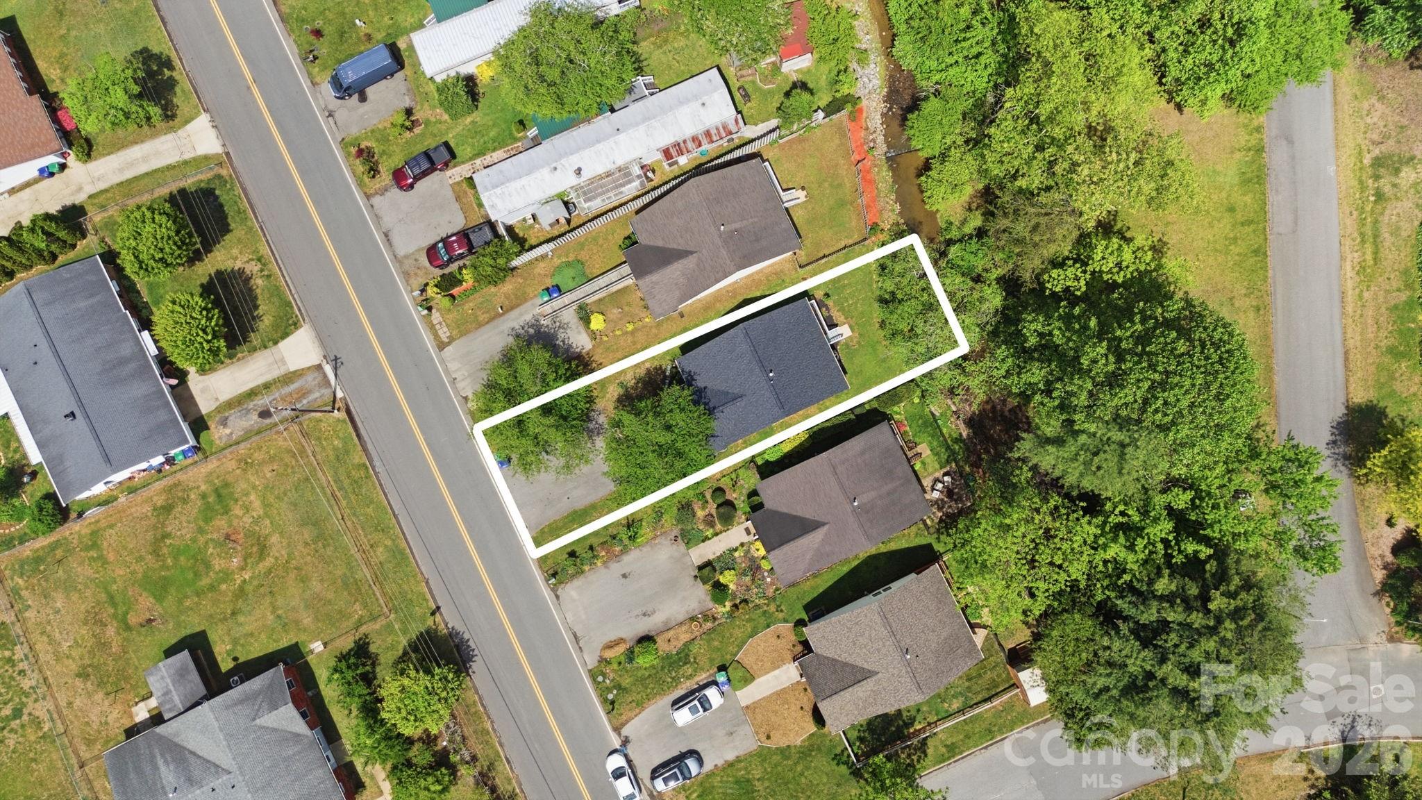 77 Lees Creek Road — Asheville