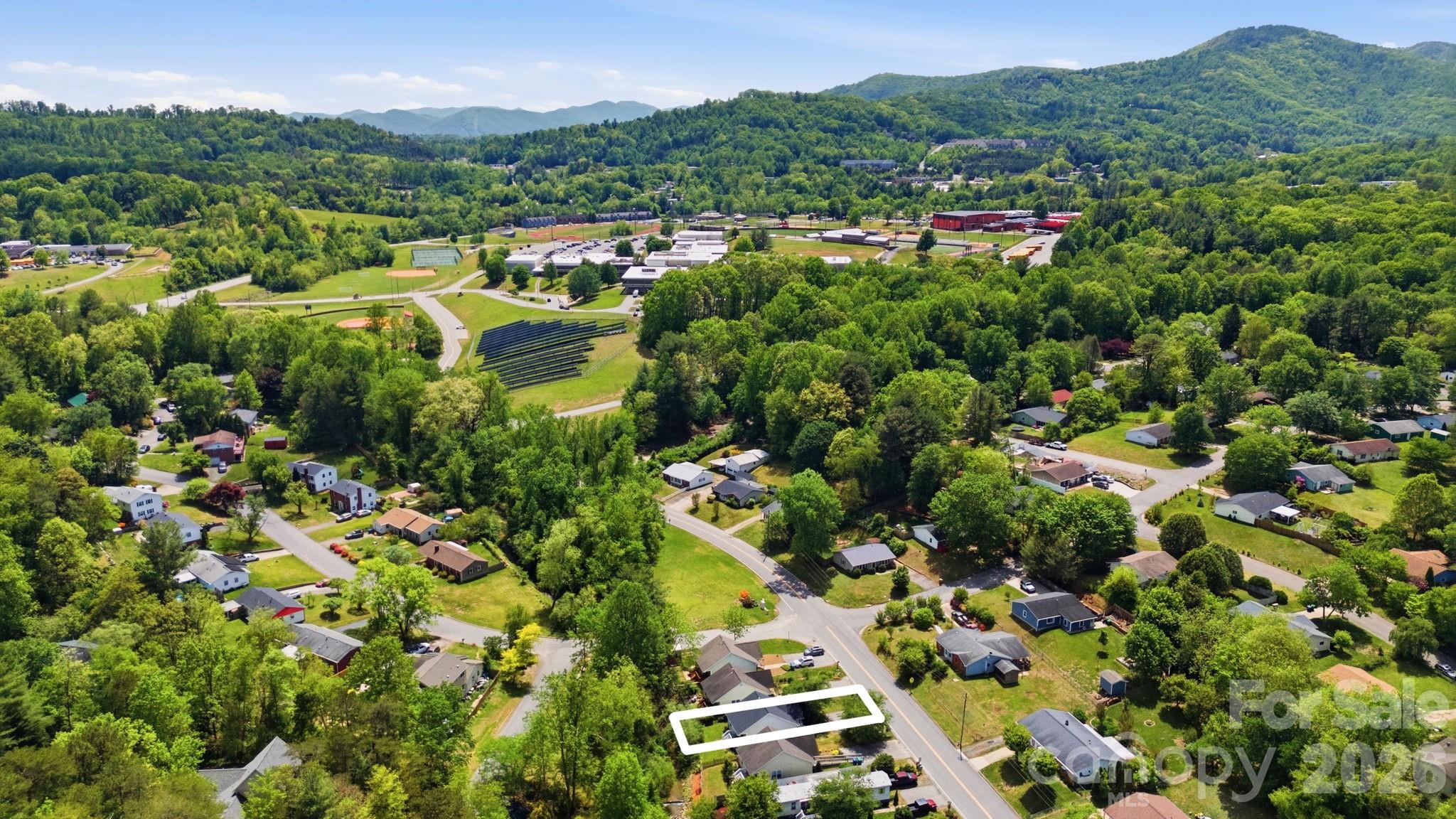 77 Lees Creek Road — Asheville