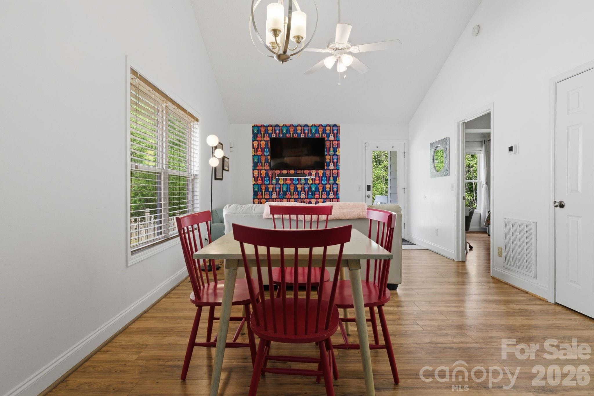 77 Lees Creek Road — Asheville