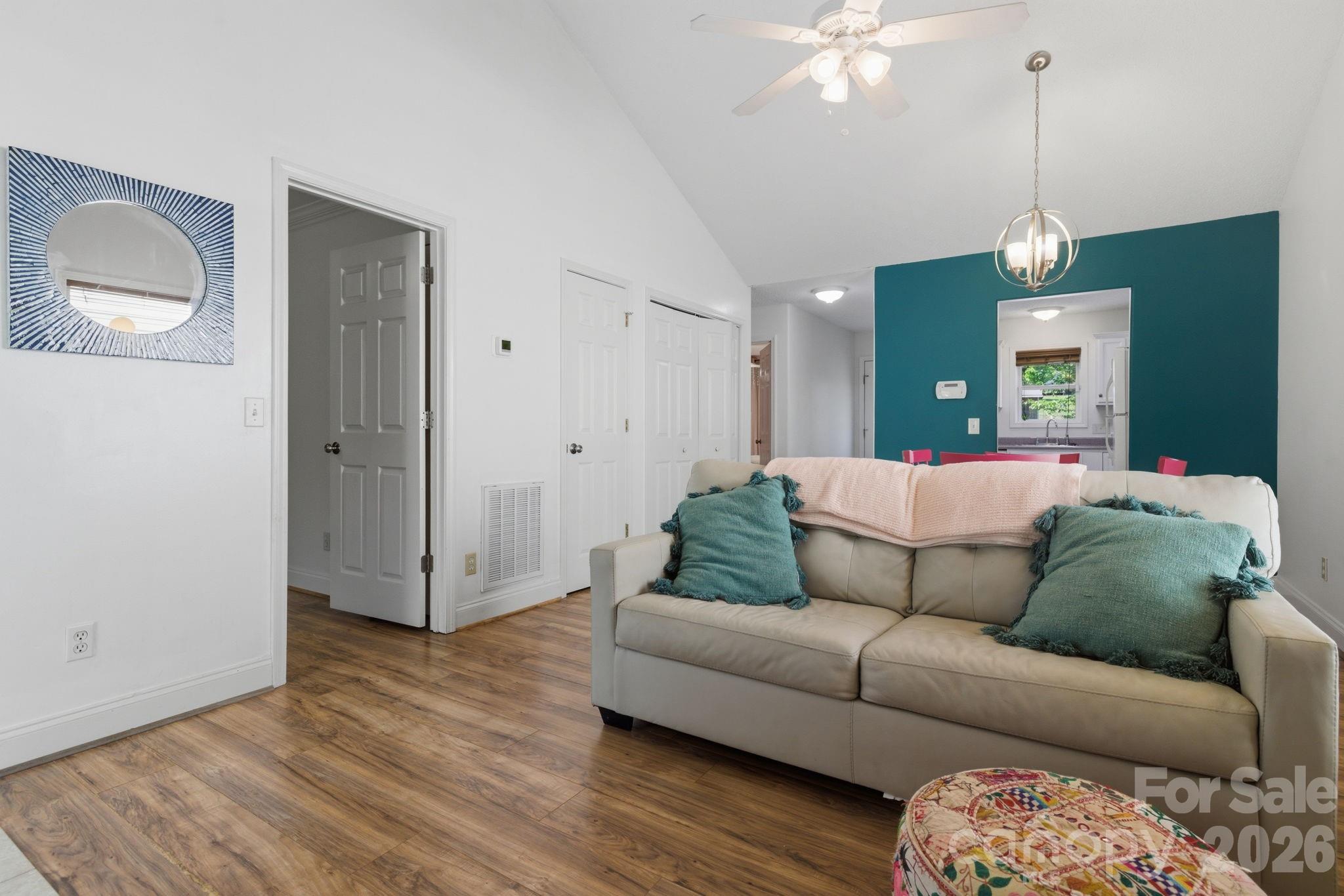 77 Lees Creek Road — Asheville
