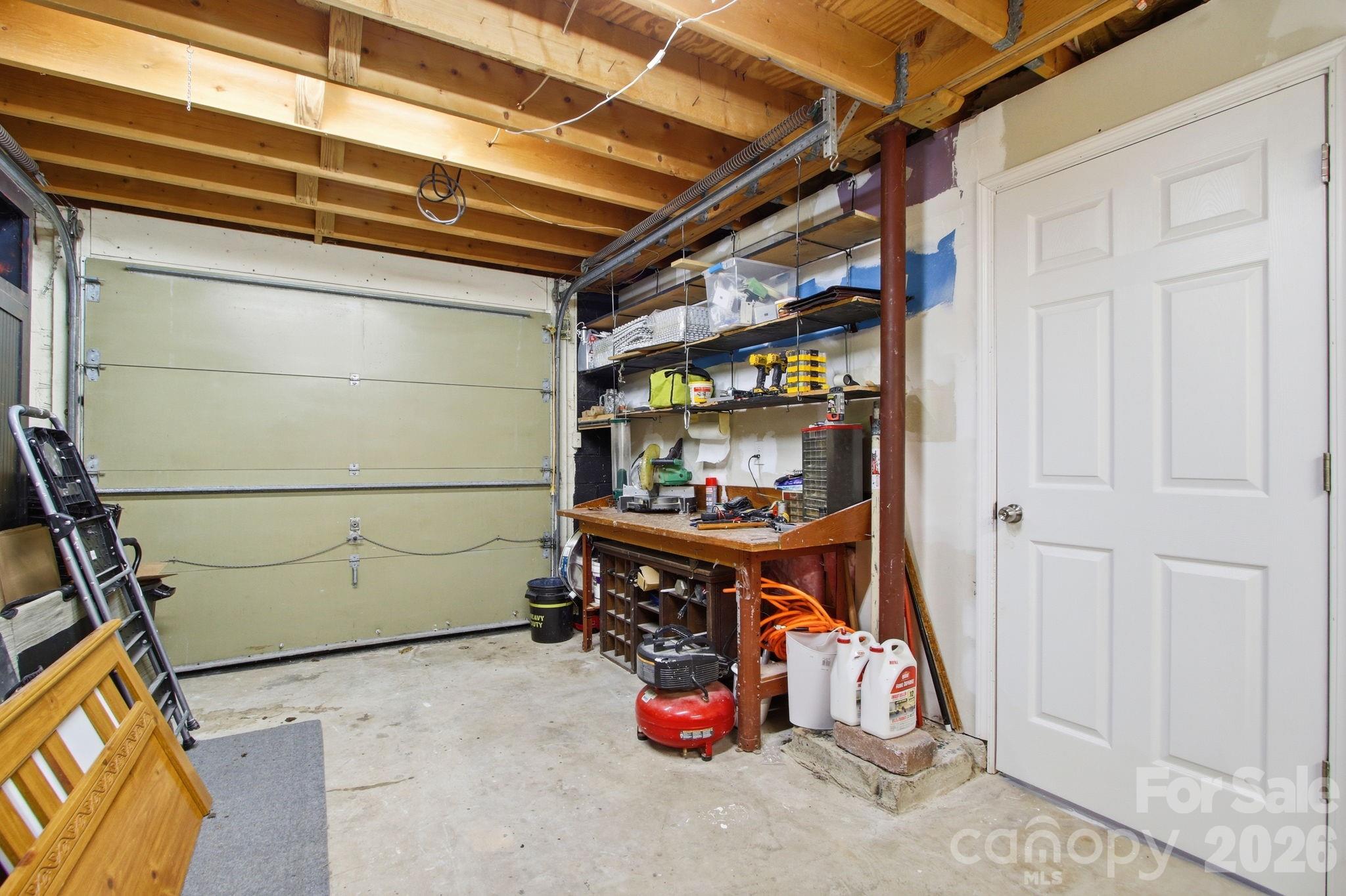 143 Snowshoe Loop — Newland