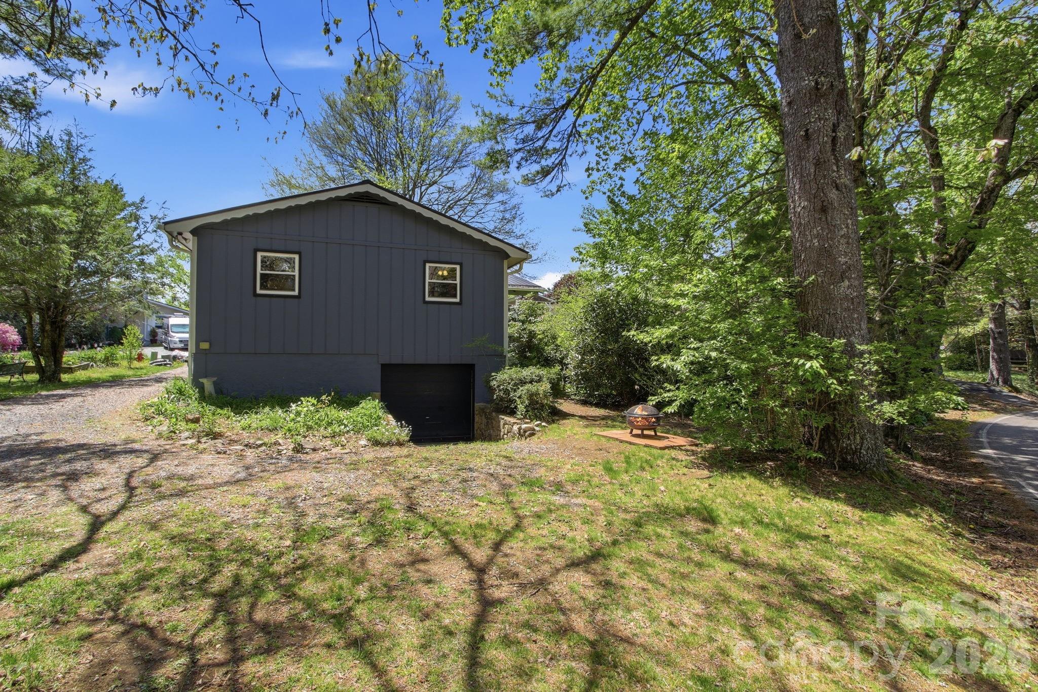 143 Snowshoe Loop — Newland