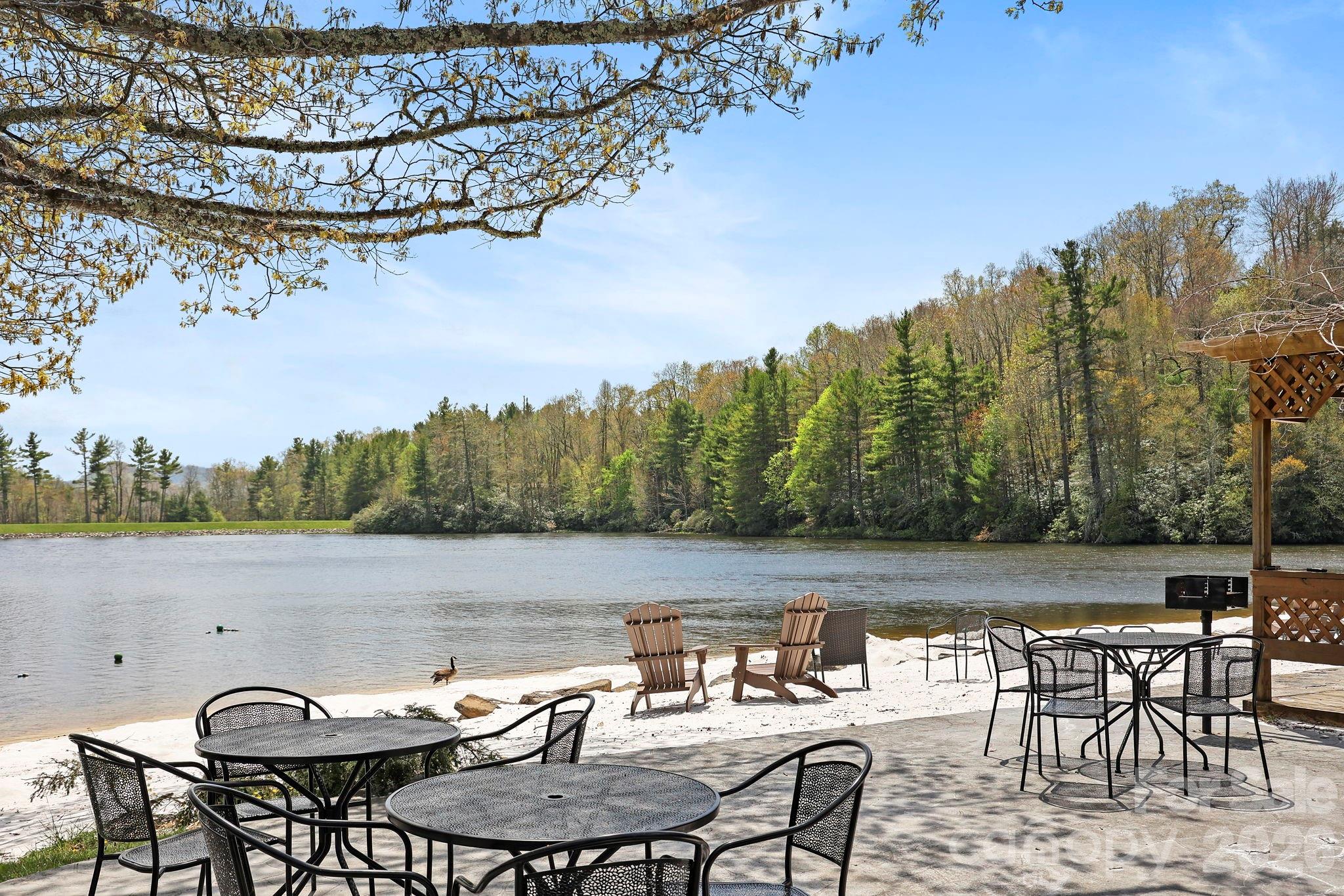 143 Snowshoe Loop — Newland