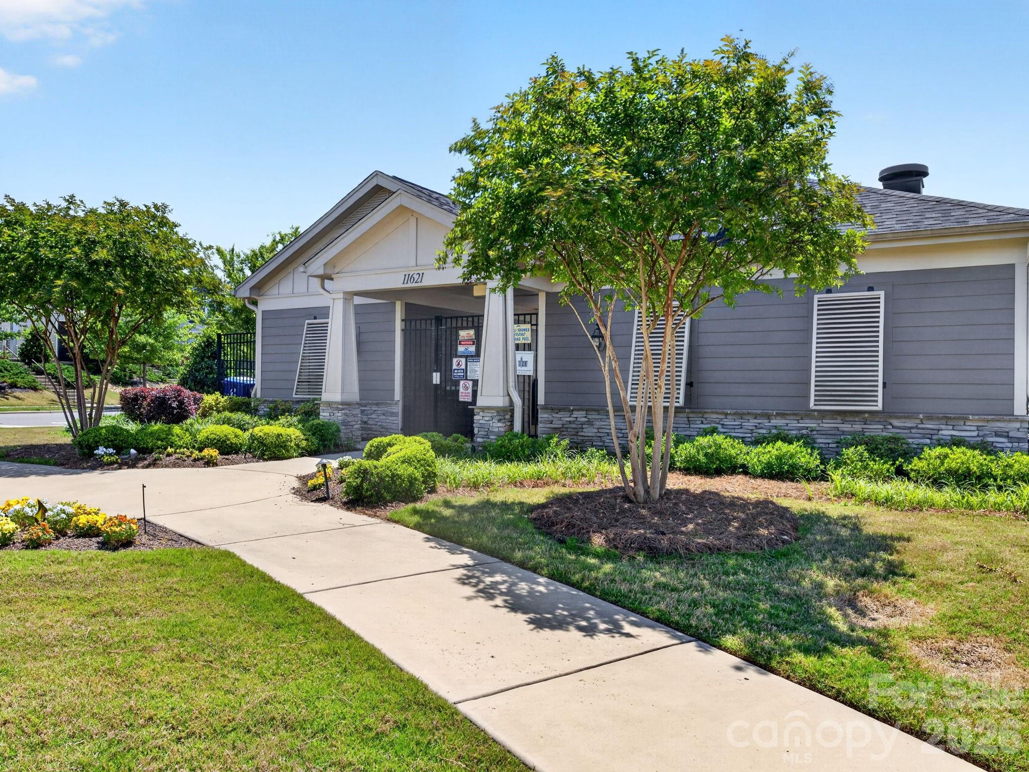 11721 Mesquite Road — Huntersville