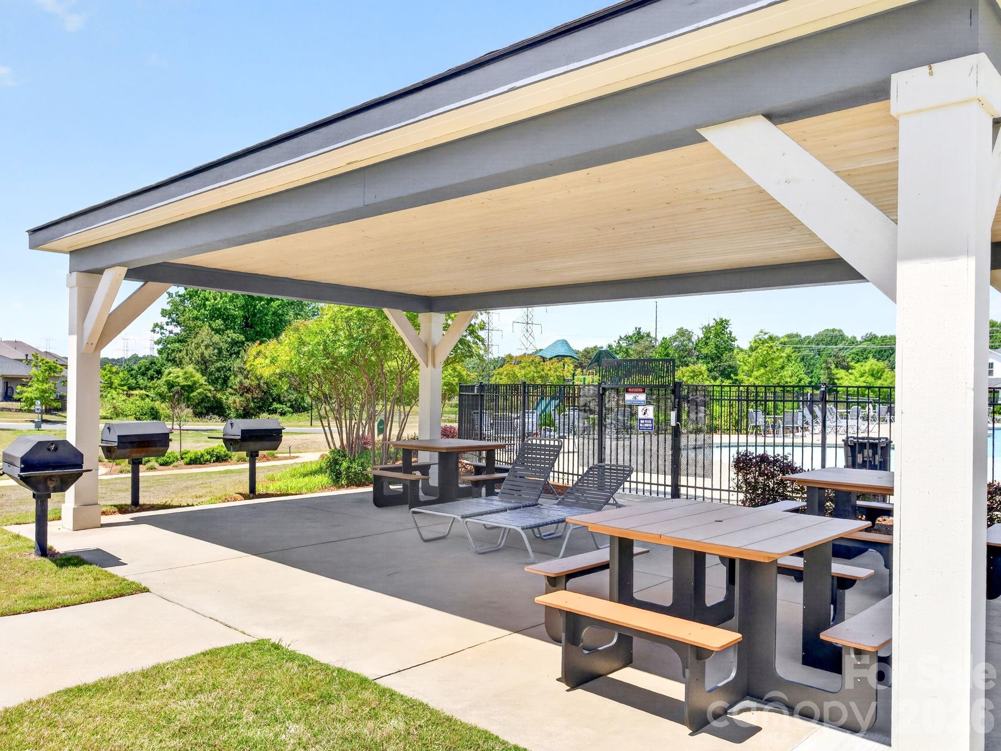 11721 Mesquite Road — Huntersville