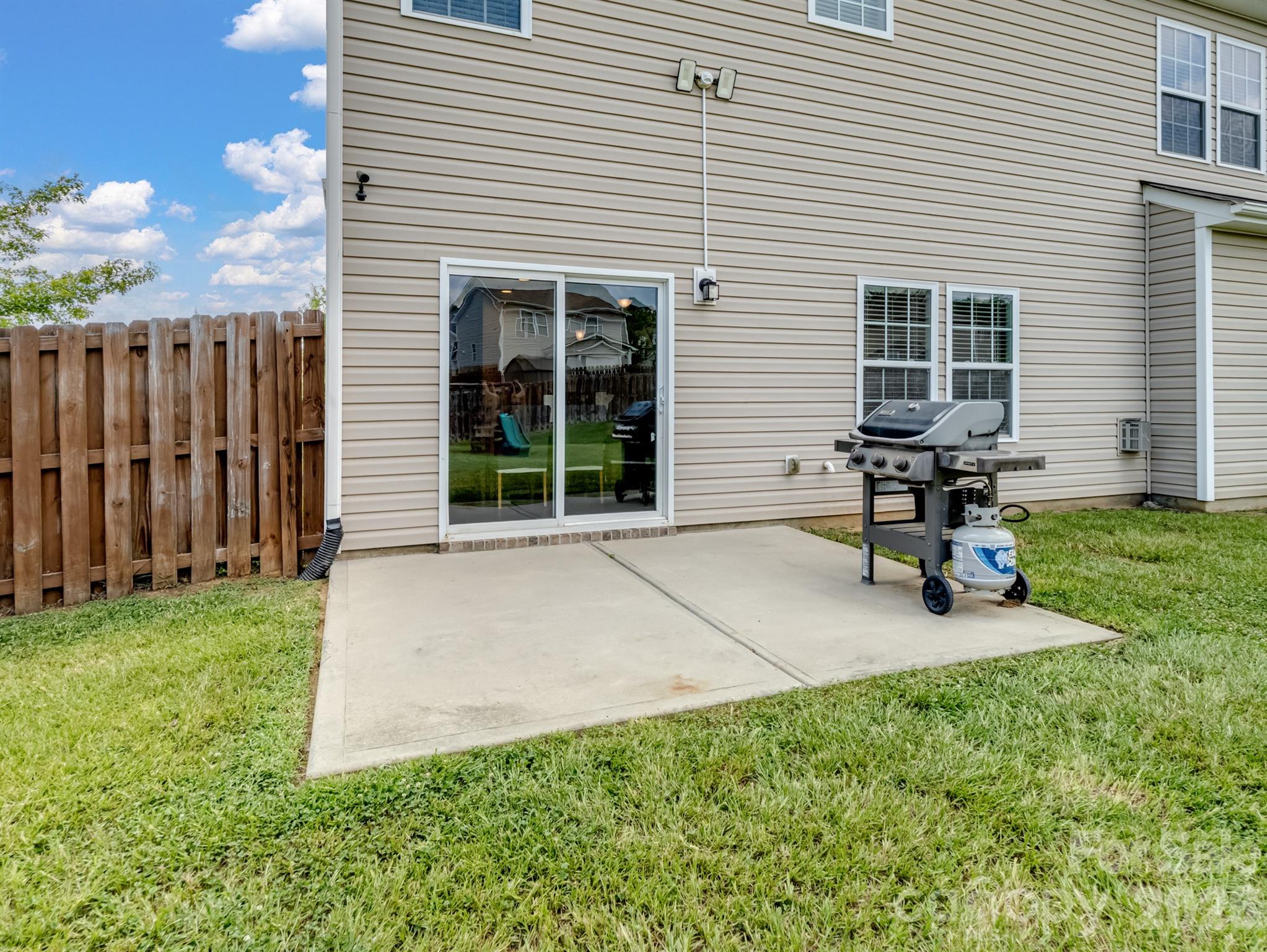 3702 Wiegon Lane — Charlotte