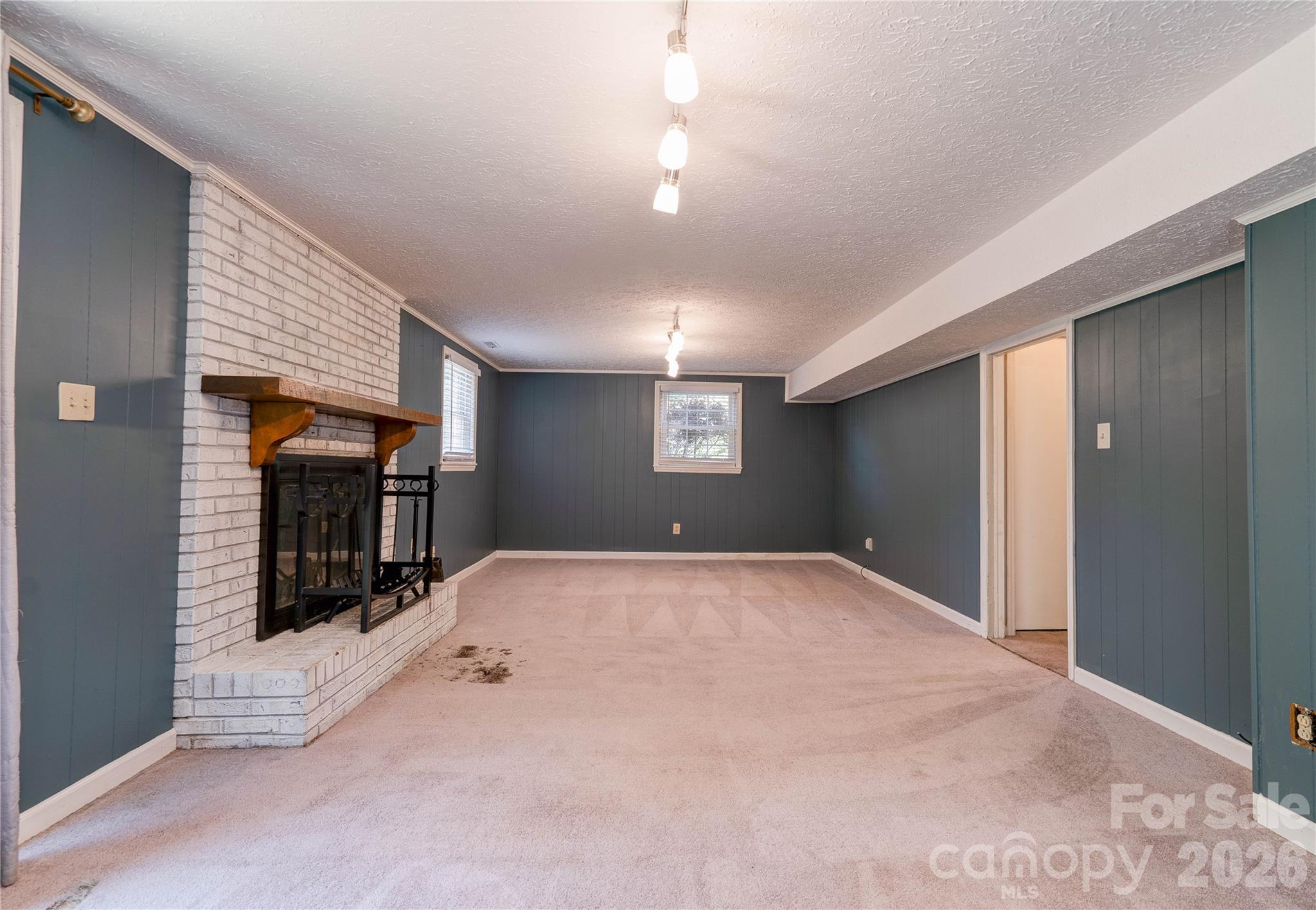 111 Harbor Point Drive — Cherryville