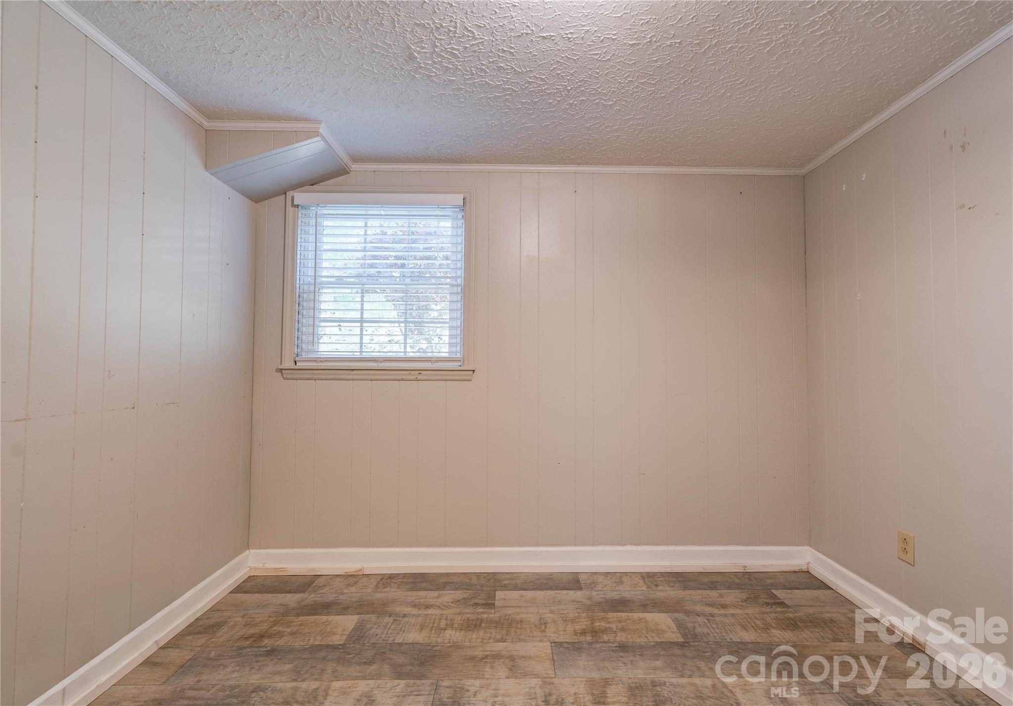 111 Harbor Point Drive — Cherryville