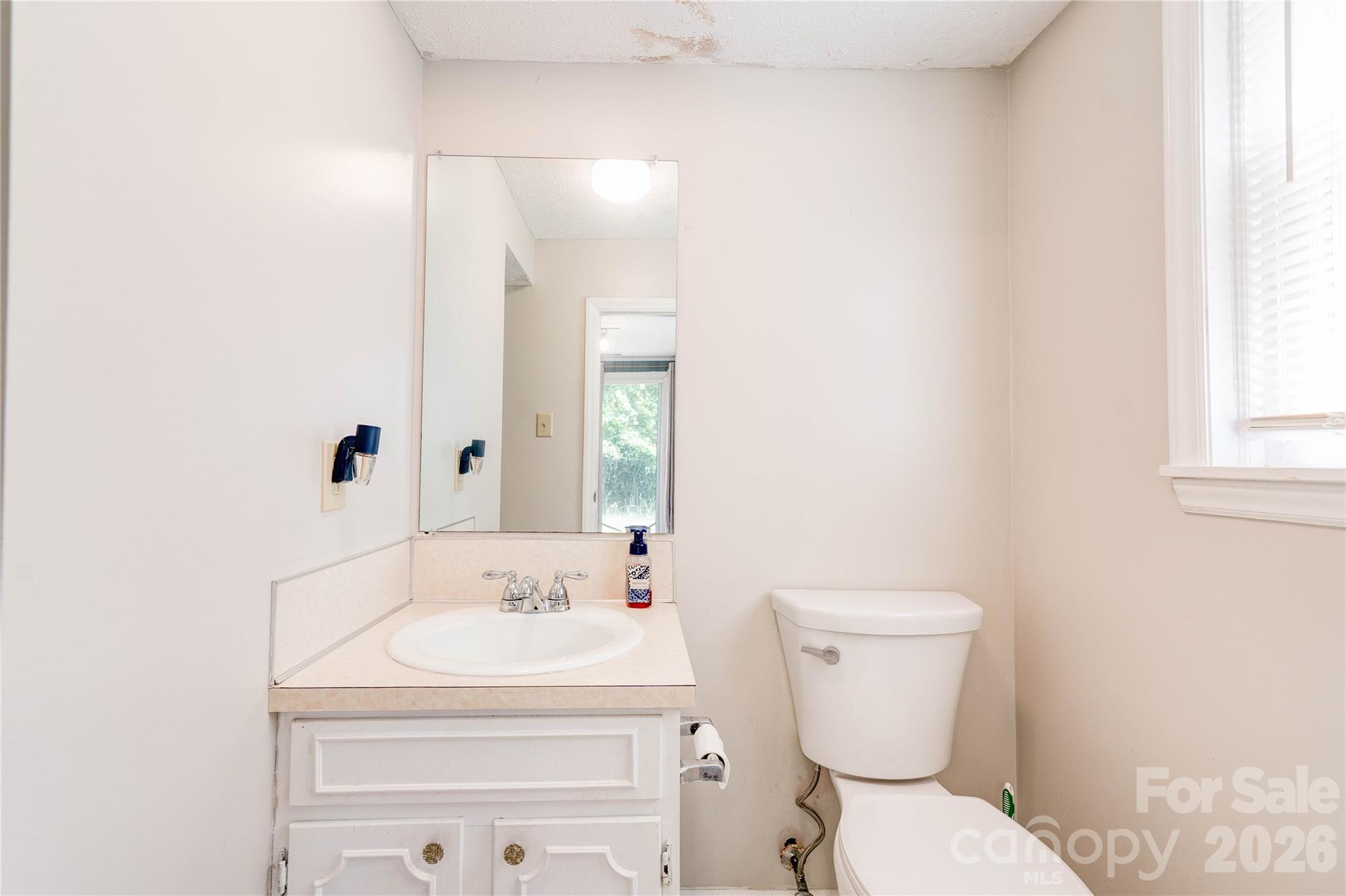 111 Harbor Point Drive — Cherryville