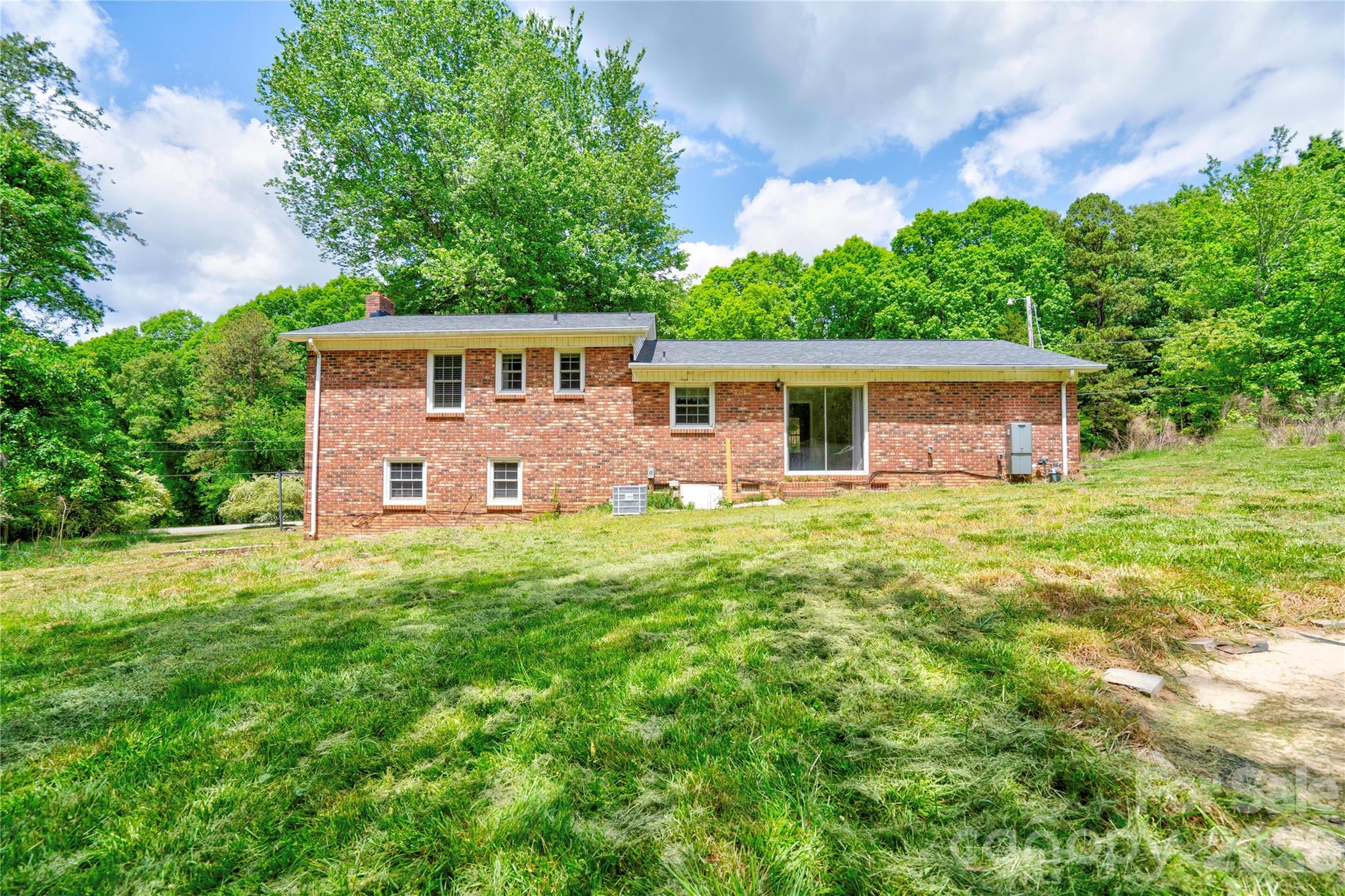 111 Harbor Point Drive — Cherryville