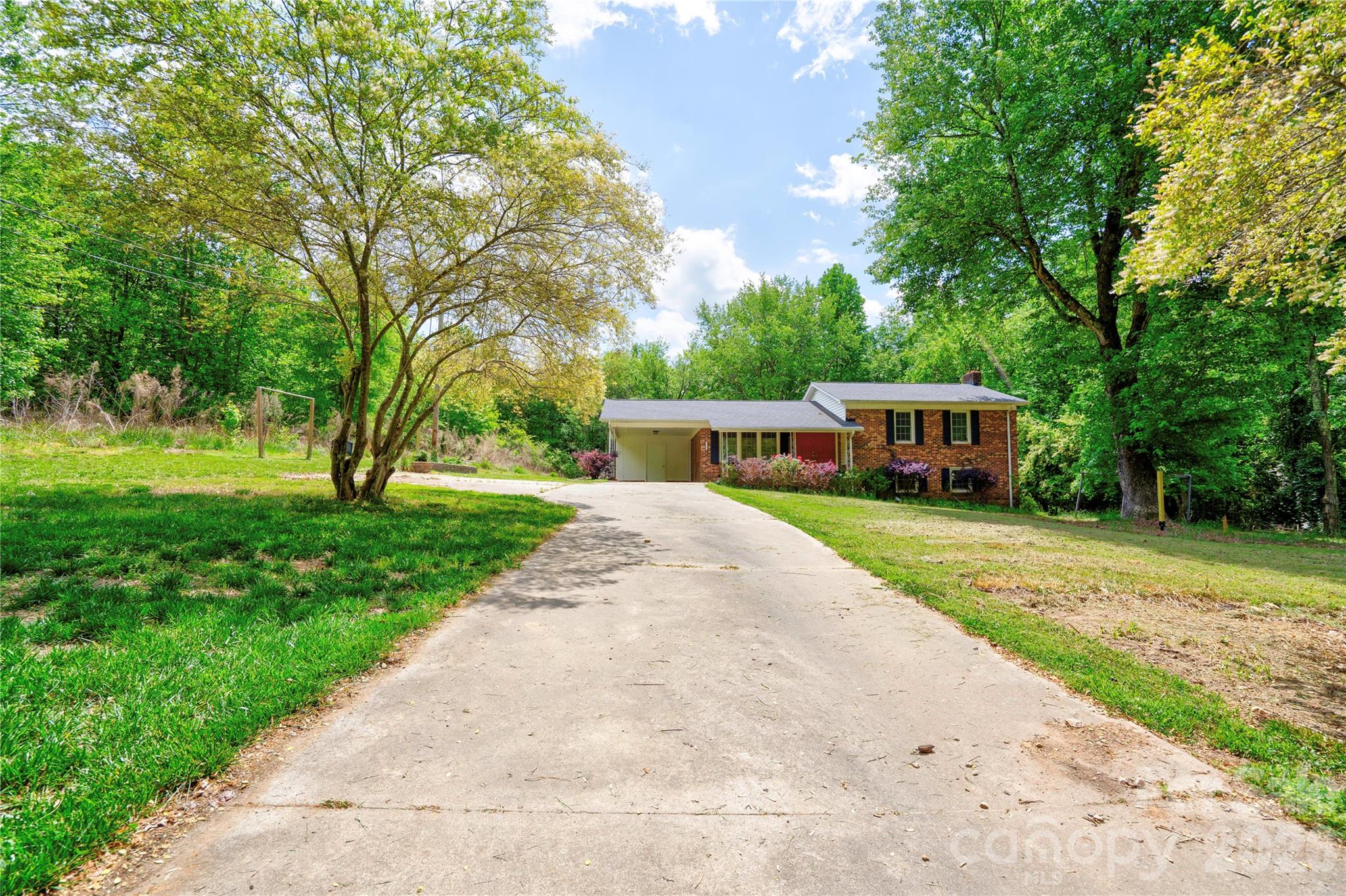 111 Harbor Point Drive — Cherryville