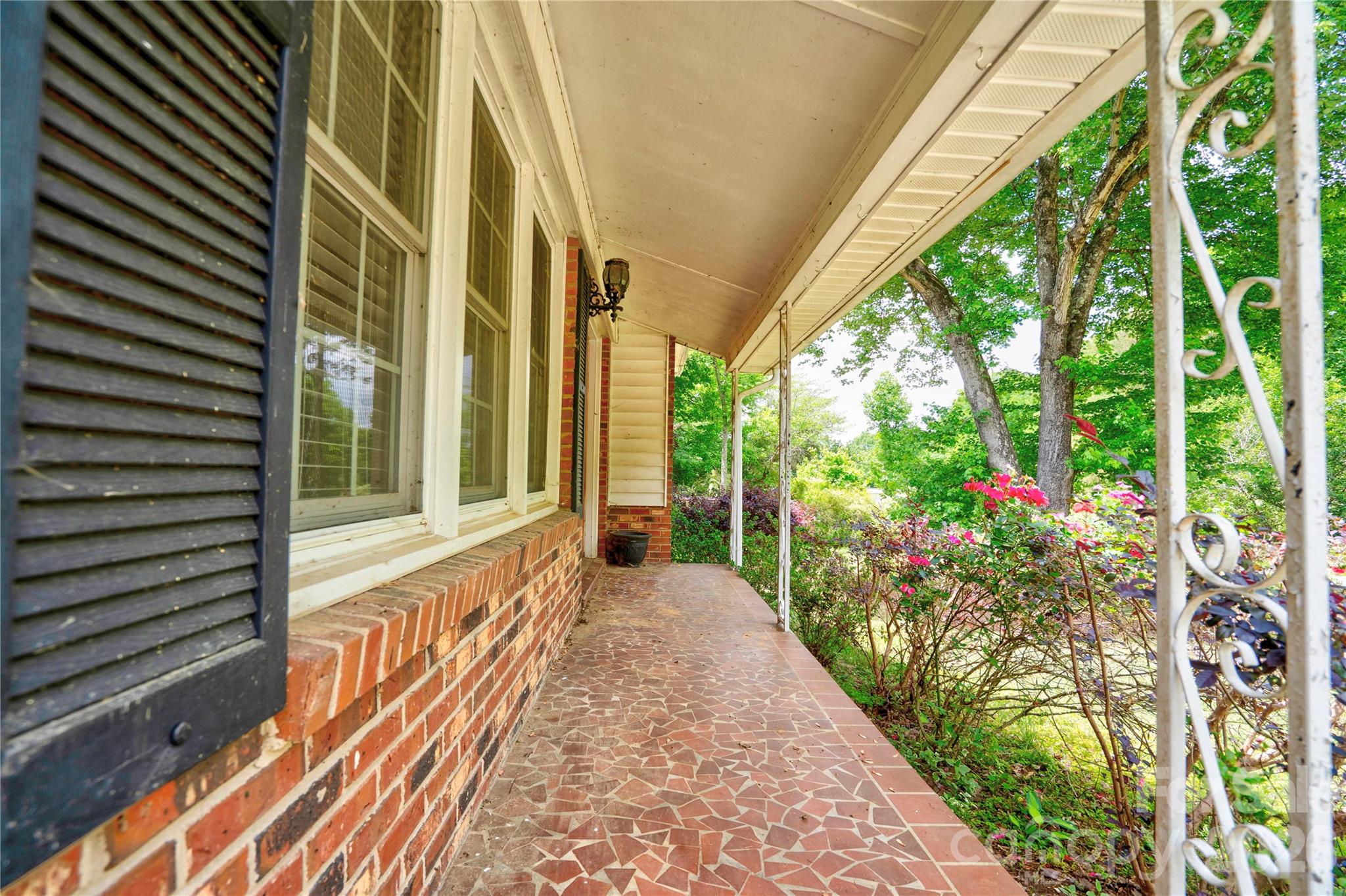 111 Harbor Point Drive — Cherryville