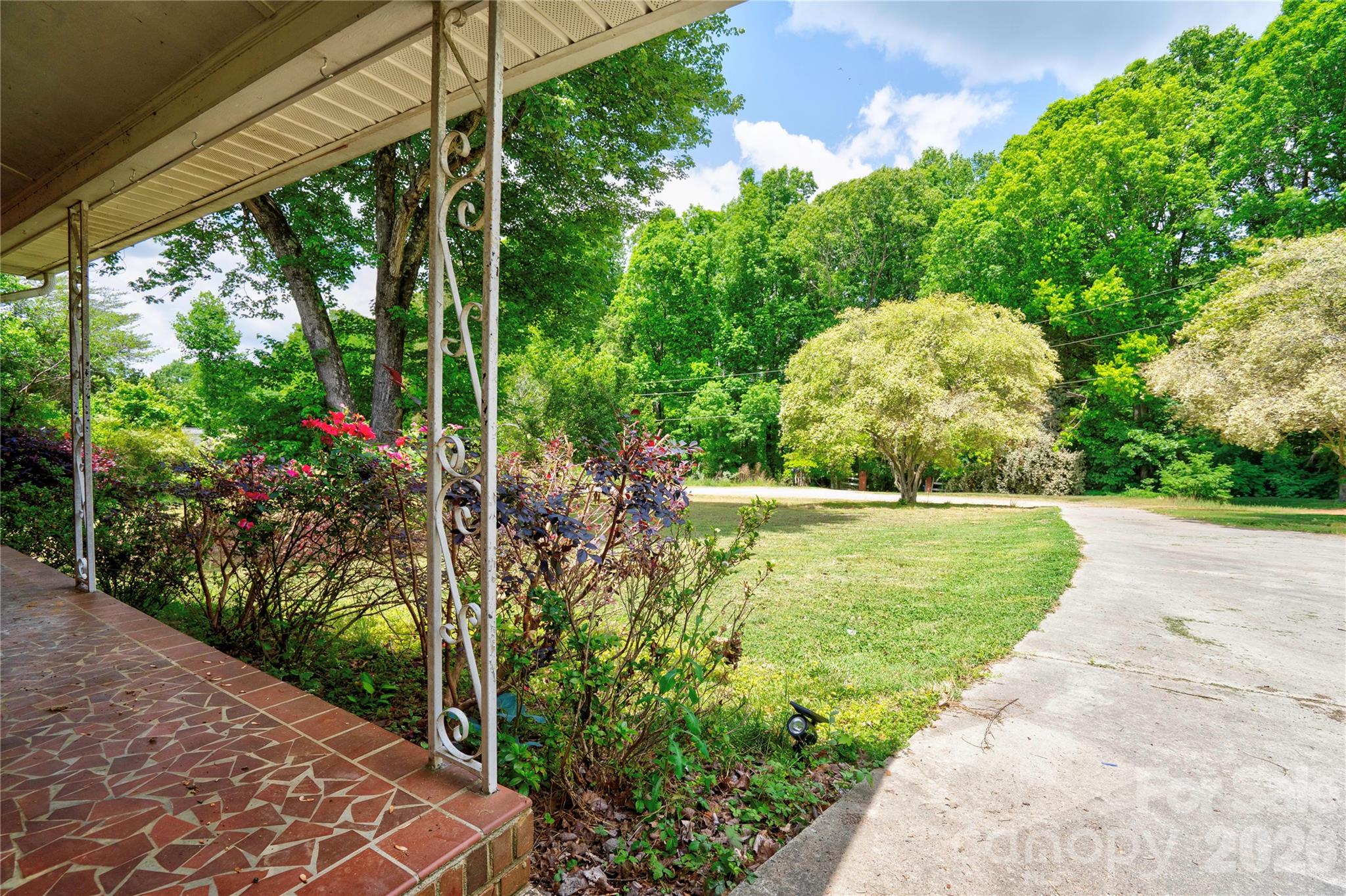 111 Harbor Point Drive — Cherryville
