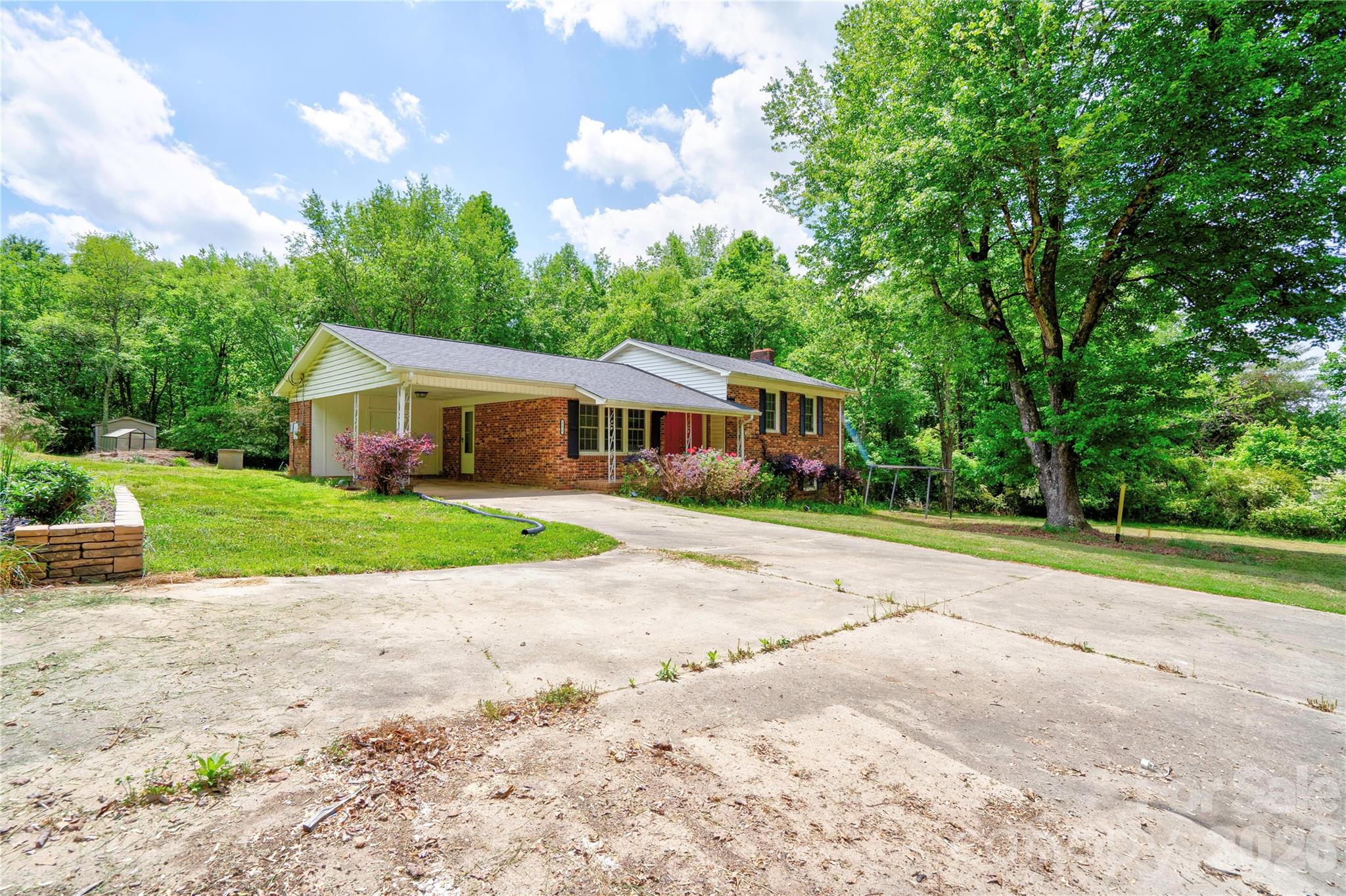 111 Harbor Point Drive — Cherryville