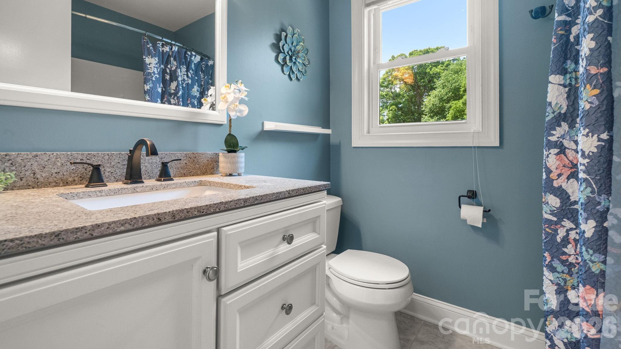 8809 Fairview Road — Mint Hill