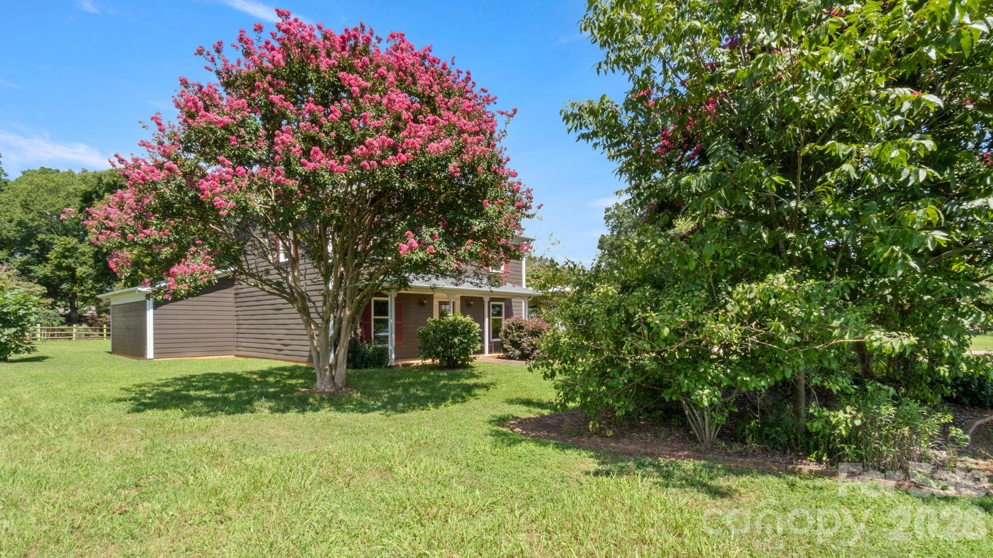 8809 Fairview Road — Mint Hill