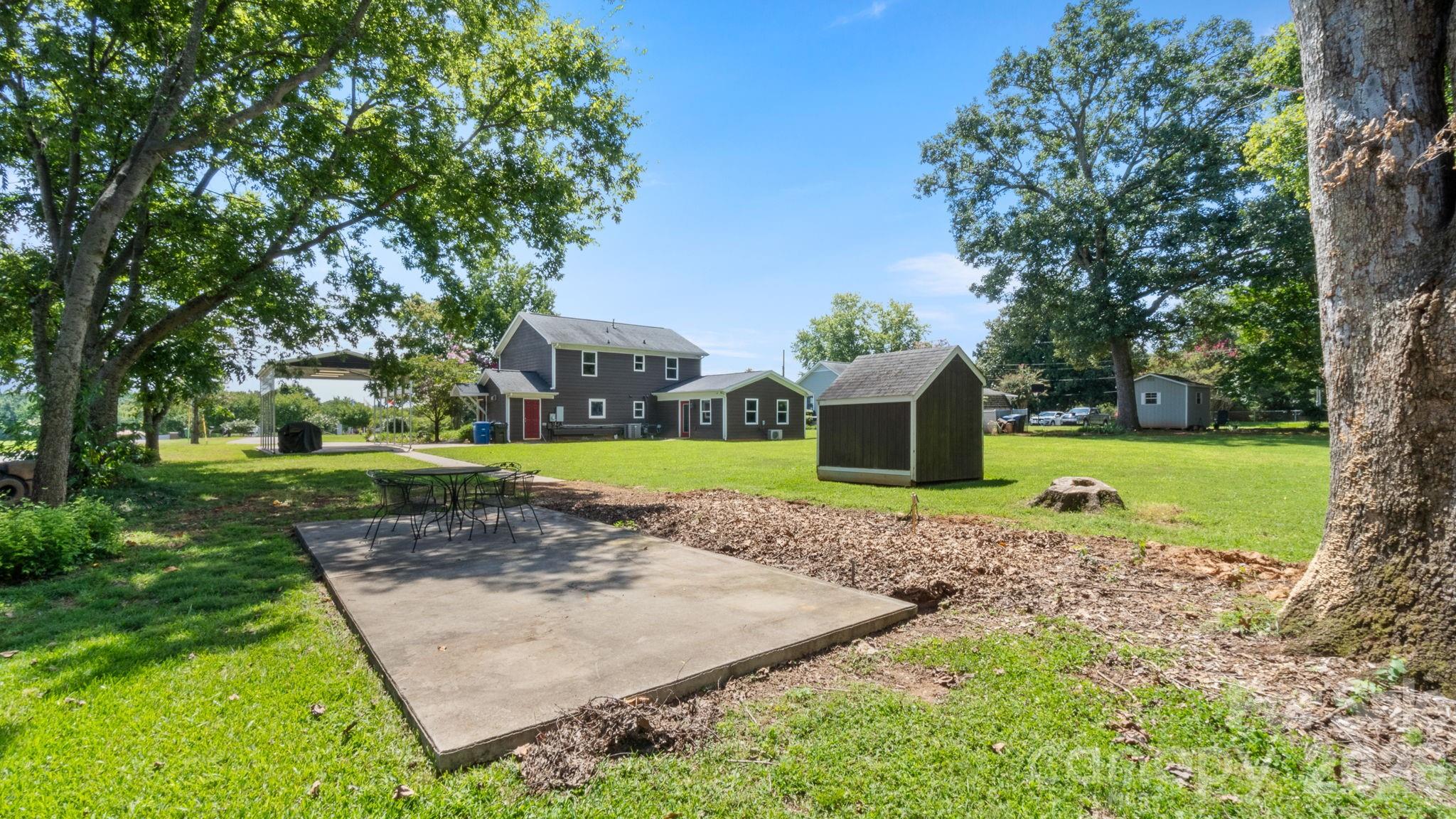 8809 Fairview Road — Mint Hill