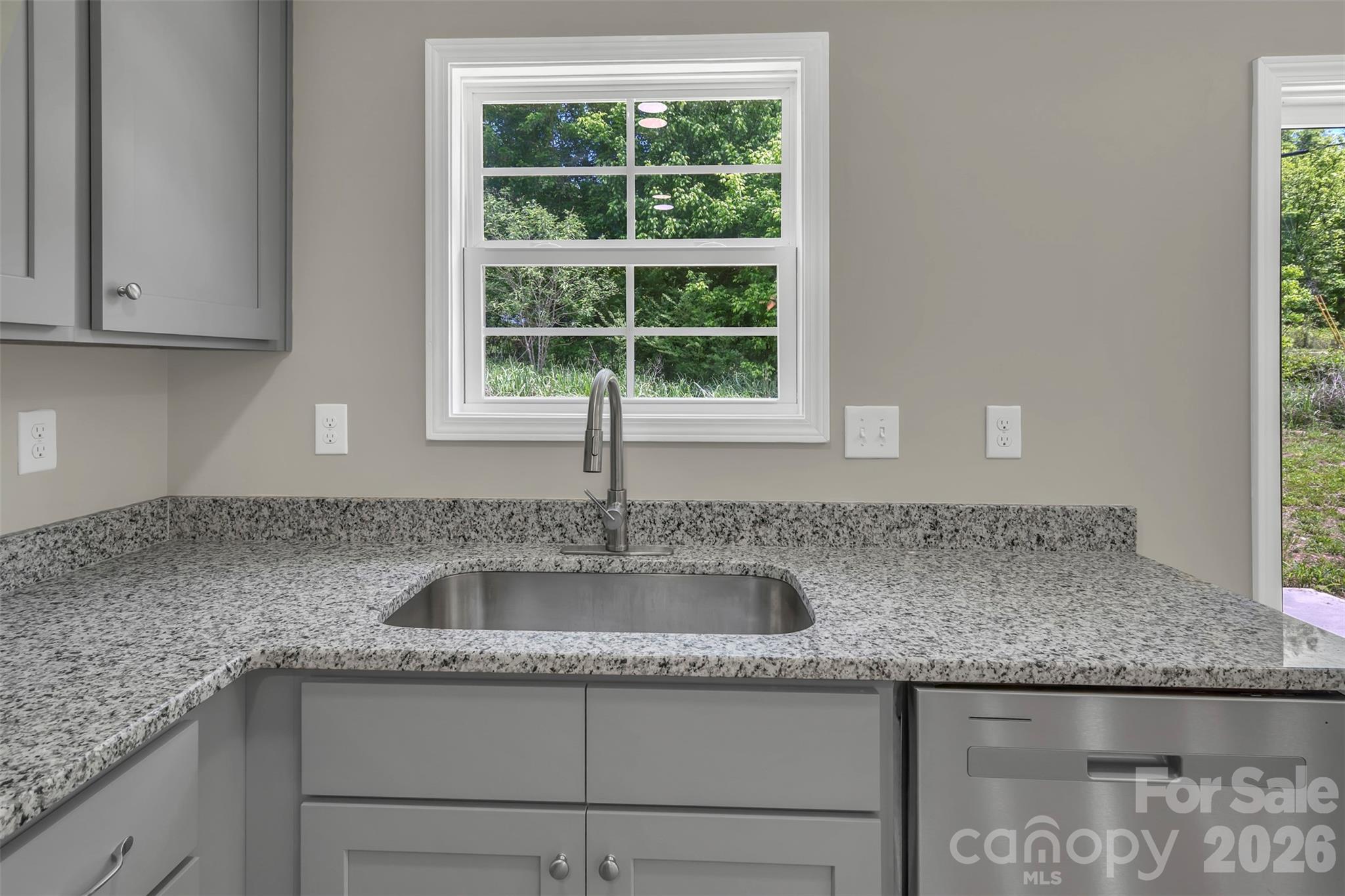 1210 Old Greenbriar Drive — Lancaster