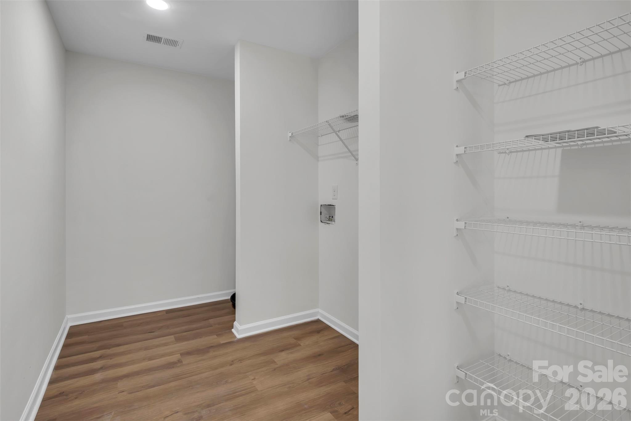 1210 Old Greenbriar Drive — Lancaster