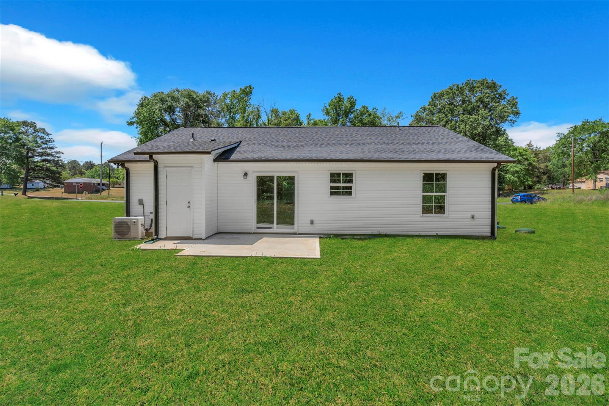 1210 Old Greenbriar Drive — Lancaster