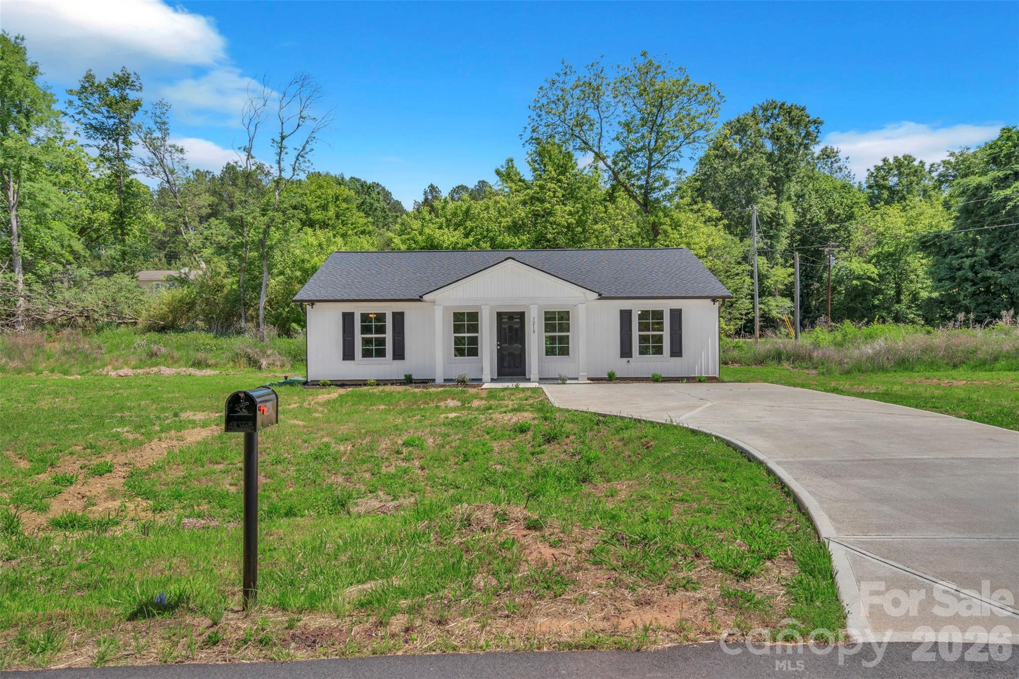 1210 Old Greenbriar Drive — Lancaster