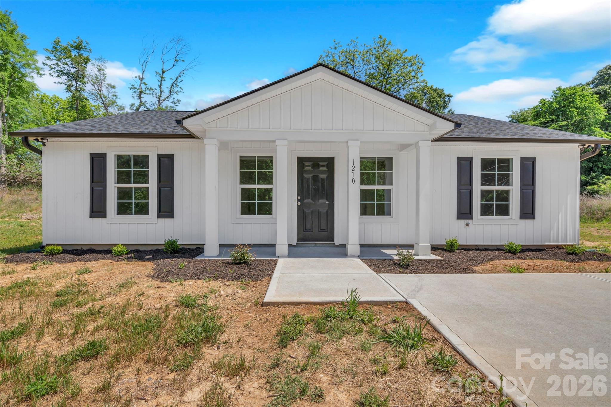 1210 Old Greenbriar Drive — Lancaster