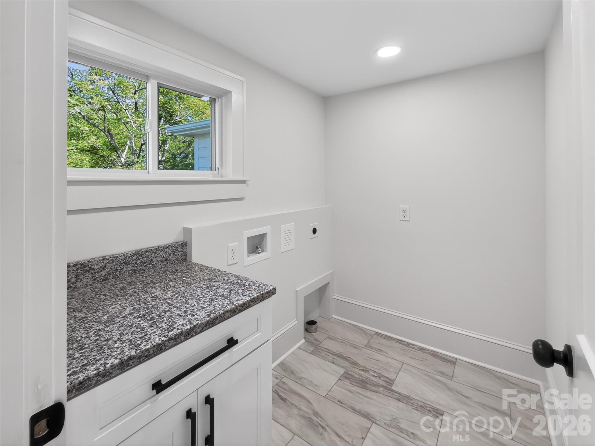262 Pleasant Street — Spindale