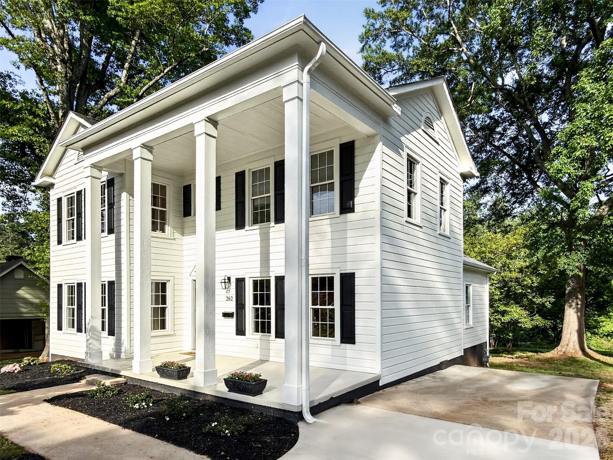 262 Pleasant Street — Spindale