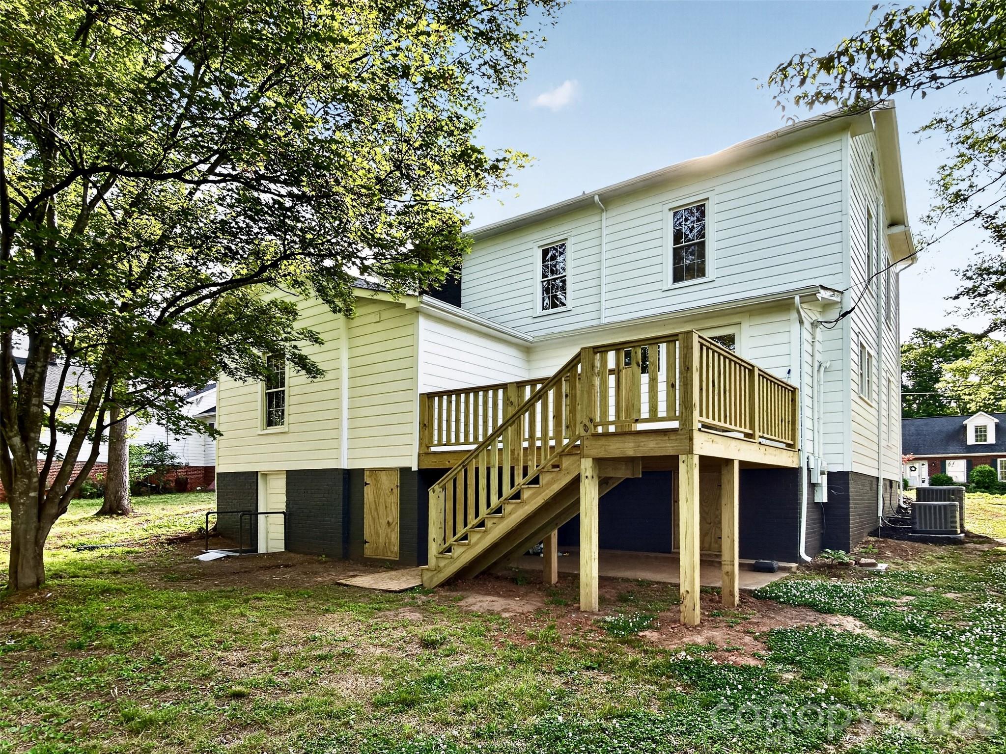 262 Pleasant Street — Spindale