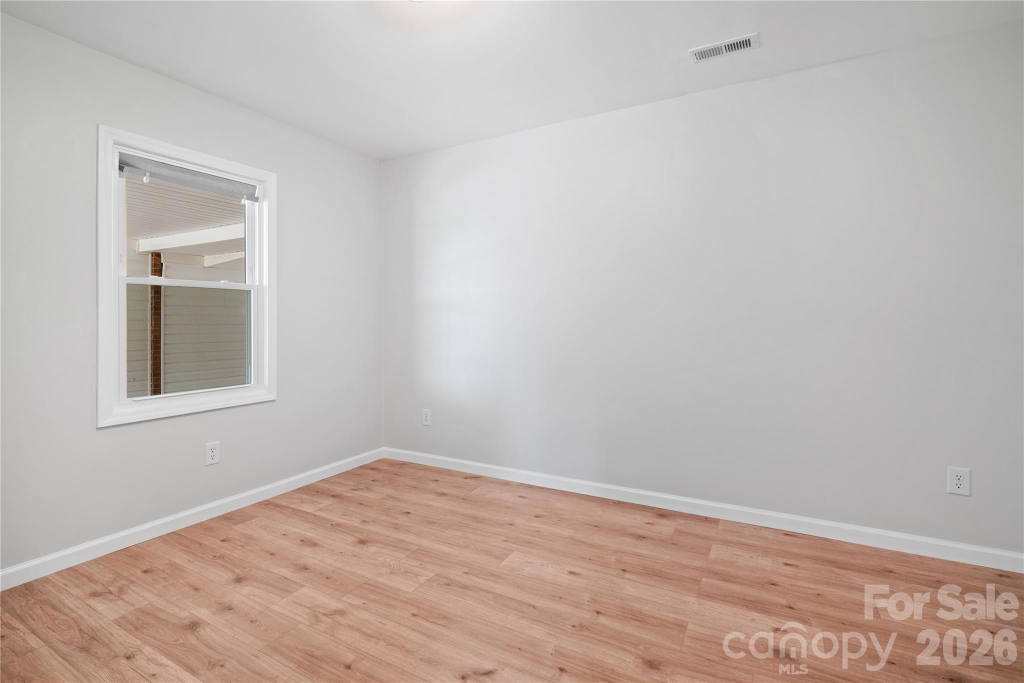 648 Scotts Creek Road — Statesville