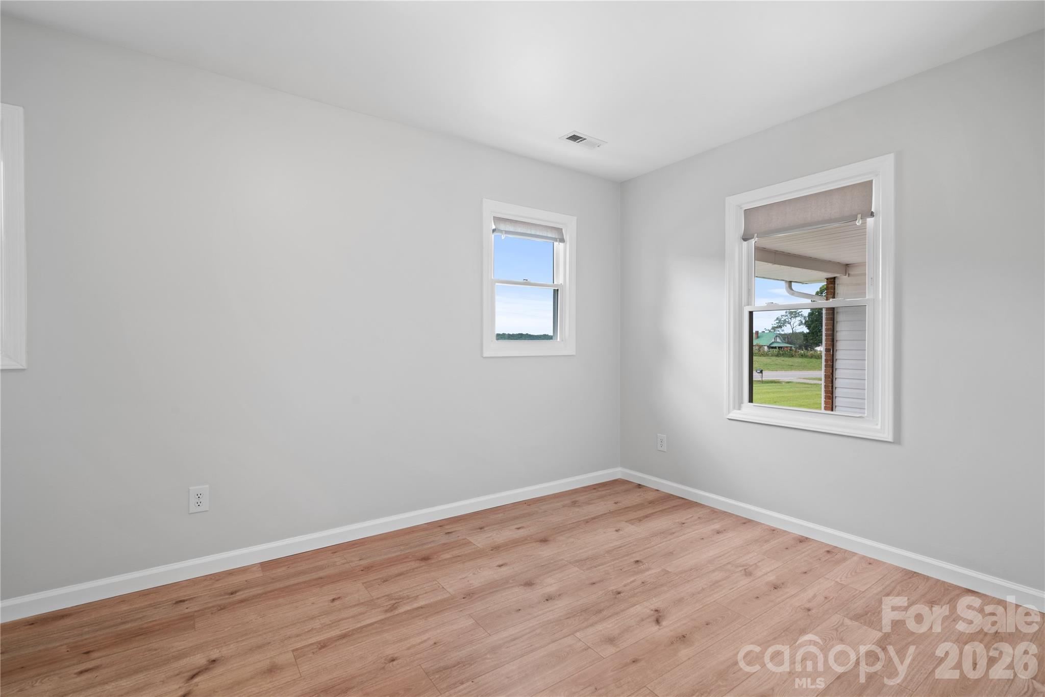648 Scotts Creek Road — Statesville