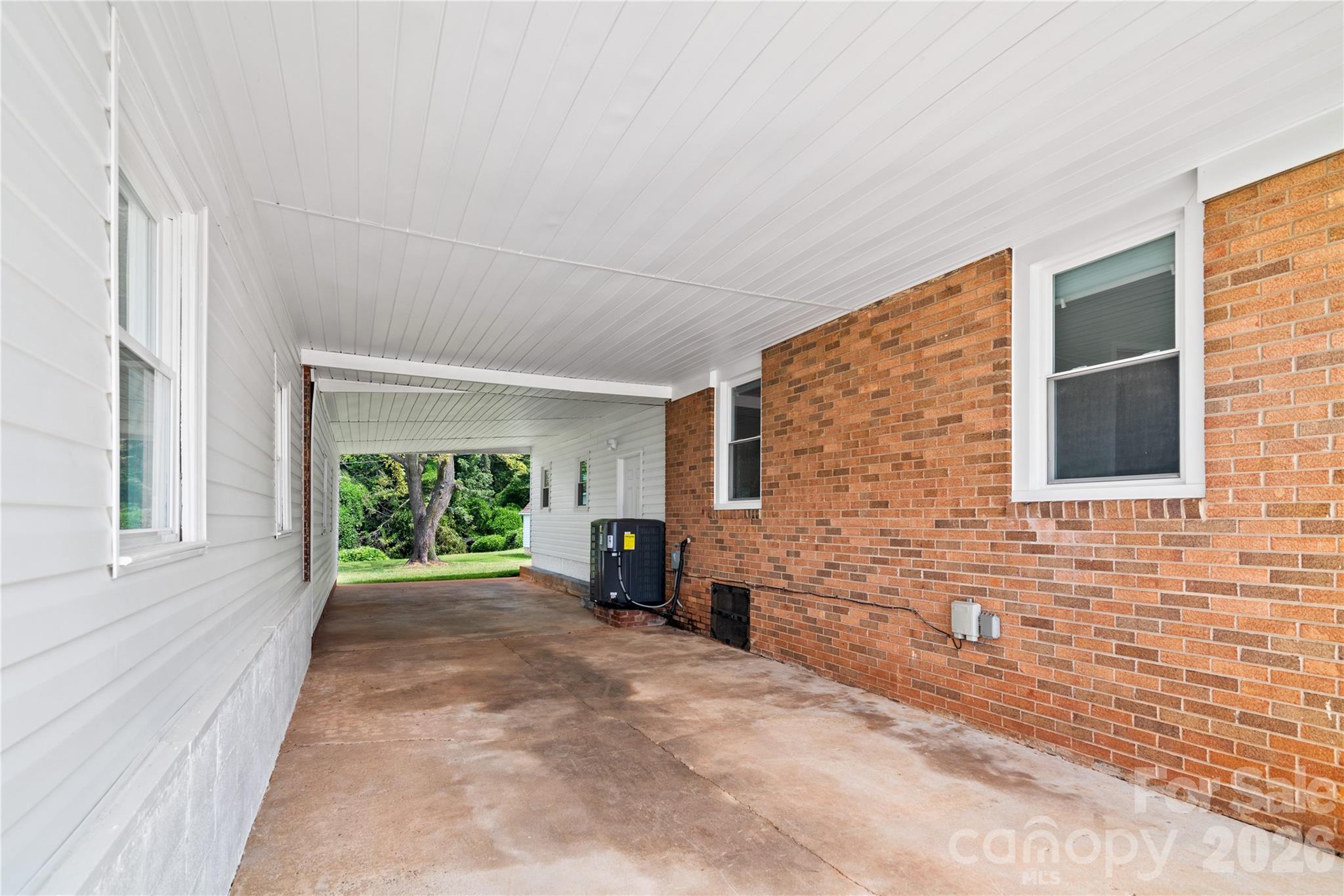 648 Scotts Creek Road — Statesville
