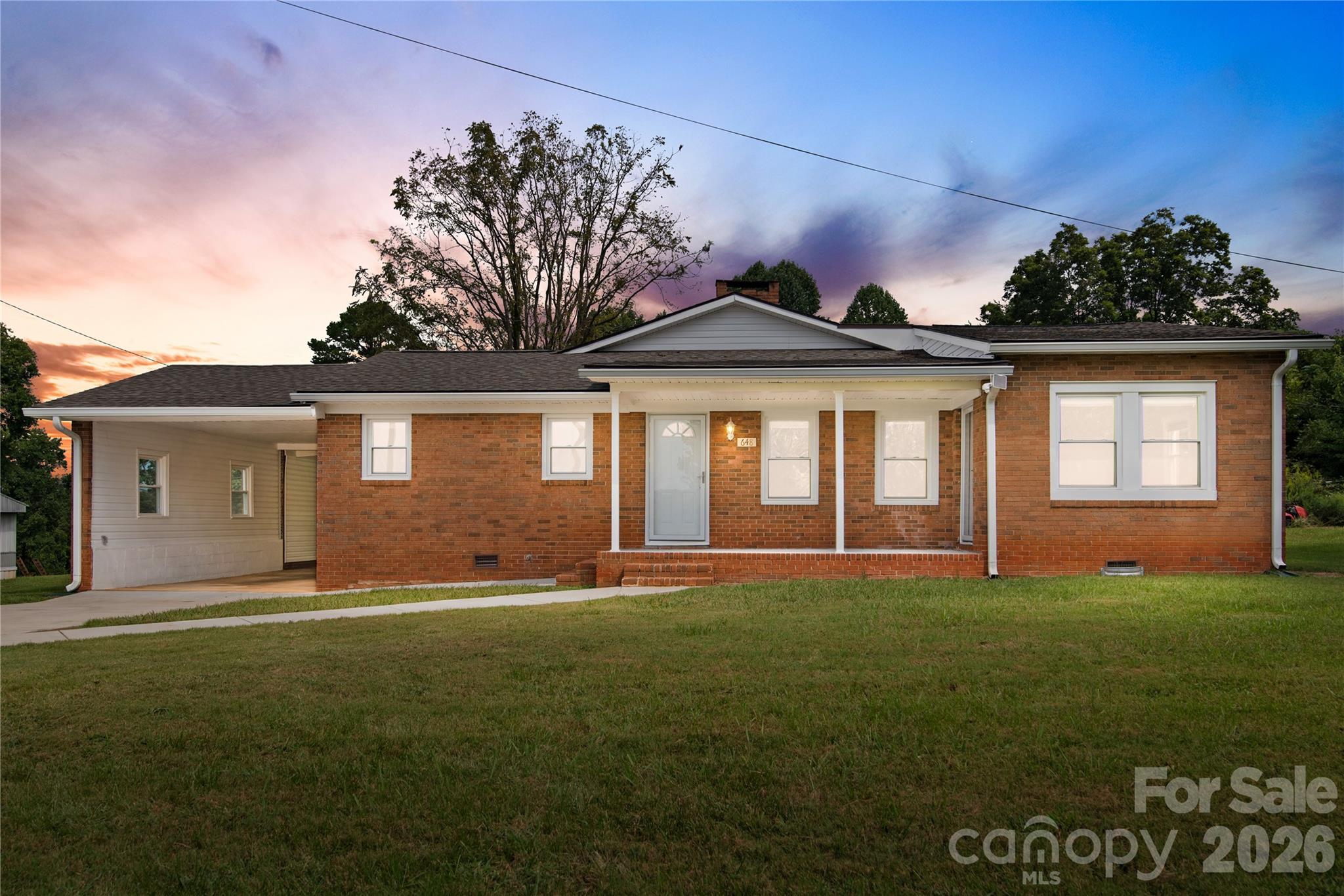 648 Scotts Creek Road — Statesville