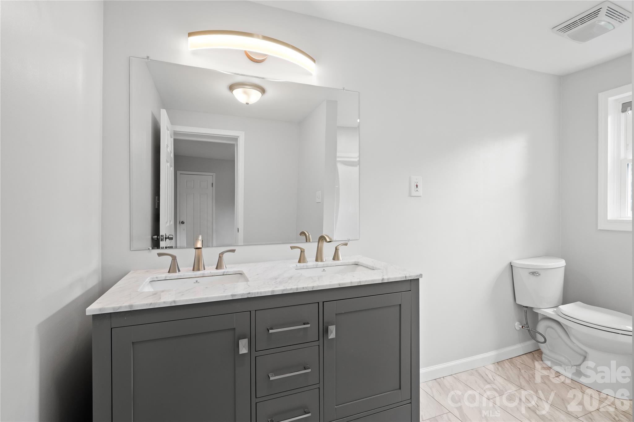 648 Scotts Creek Road — Statesville