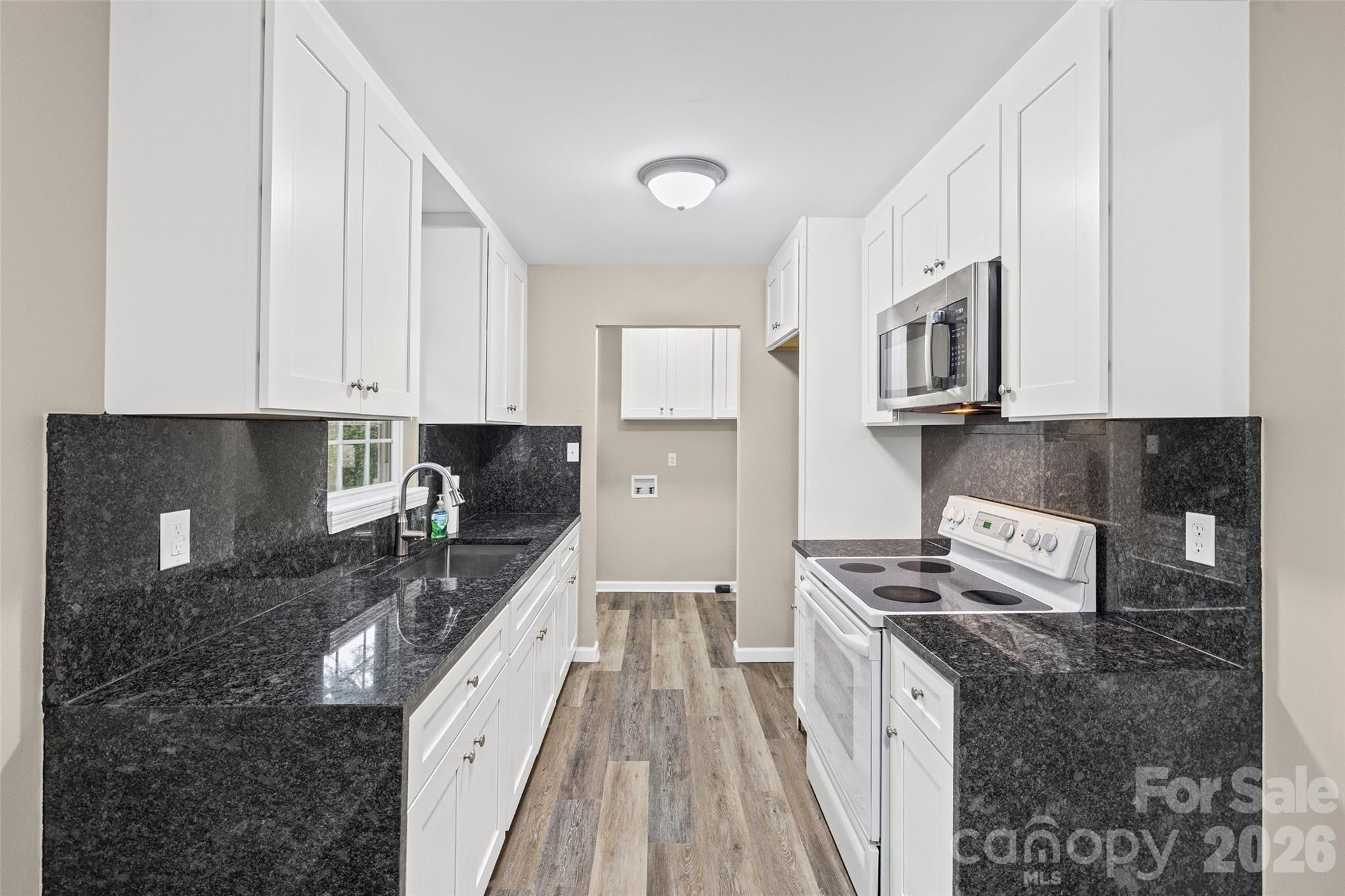 327 E Morrow Avenue — Monroe