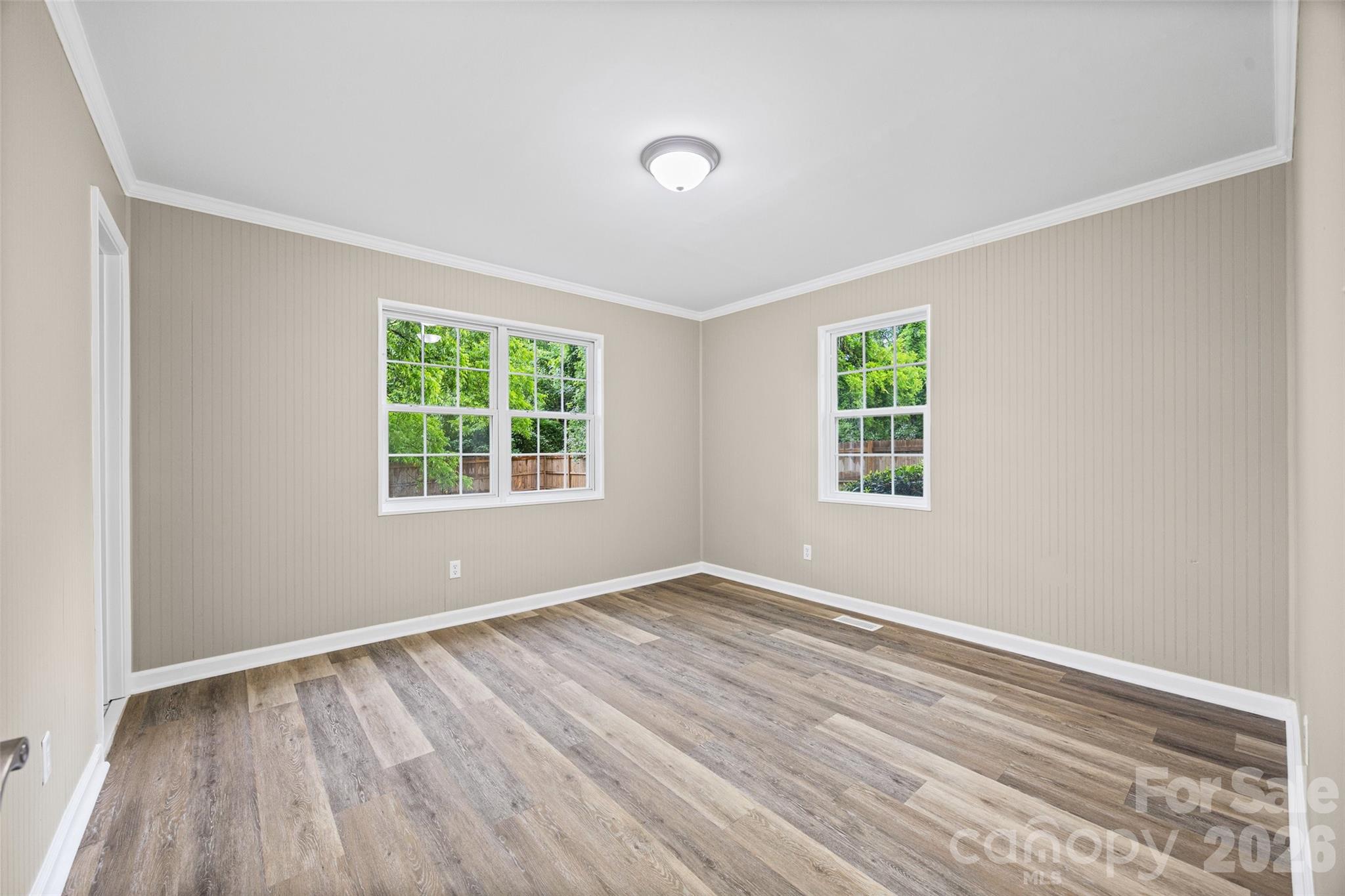 327 E Morrow Avenue — Monroe