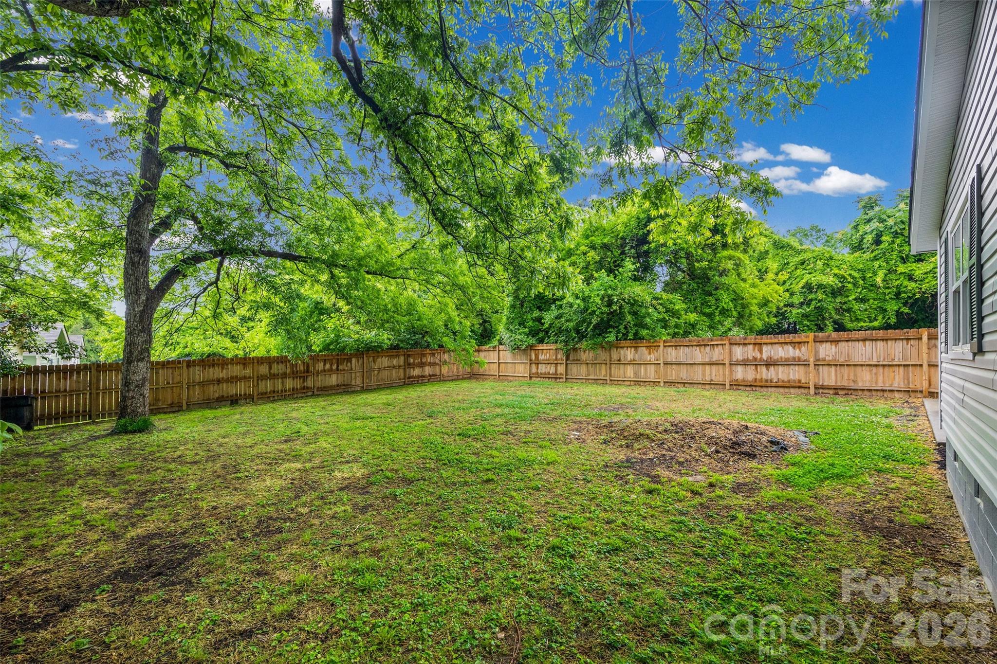 327 E Morrow Avenue — Monroe