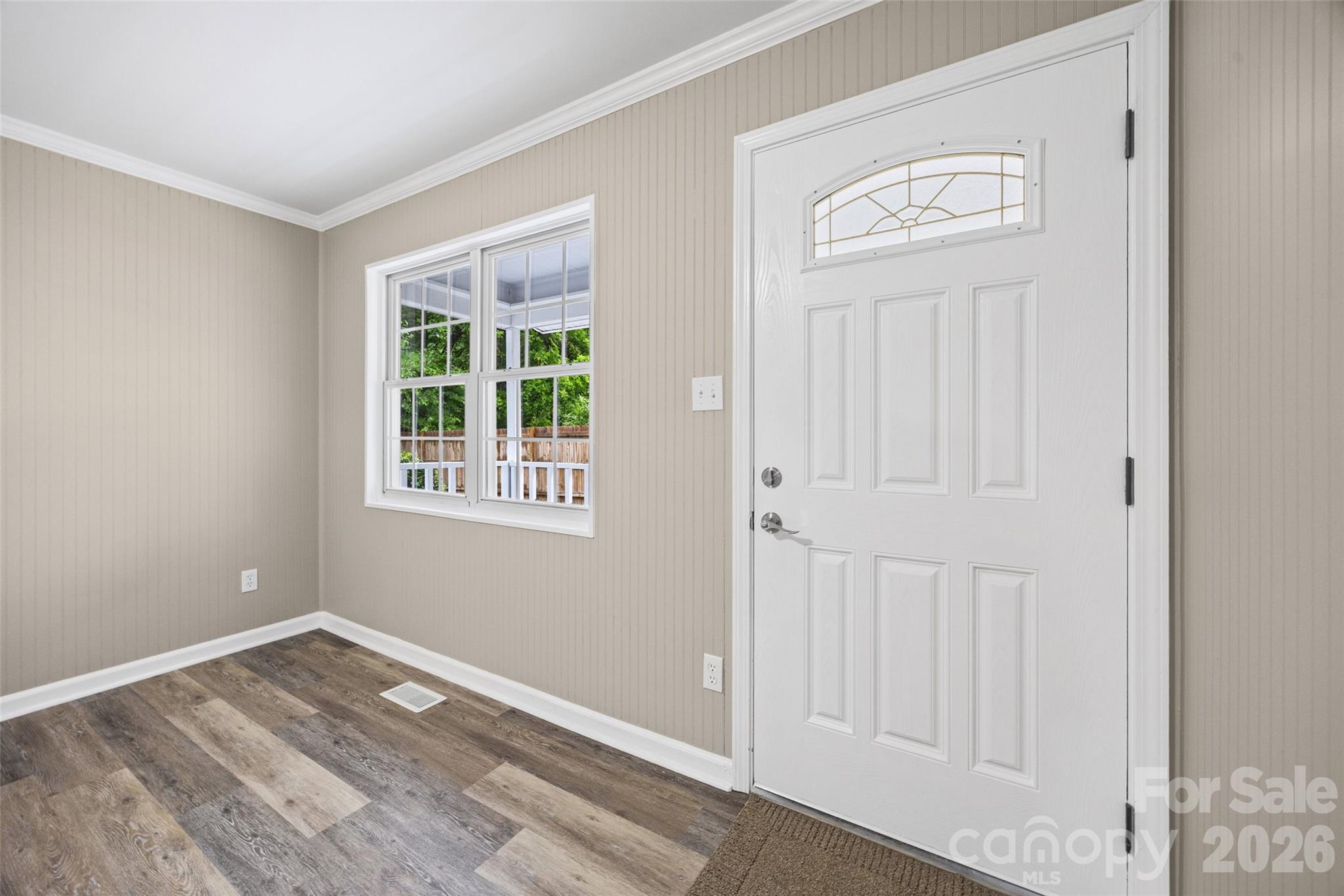 327 E Morrow Avenue — Monroe