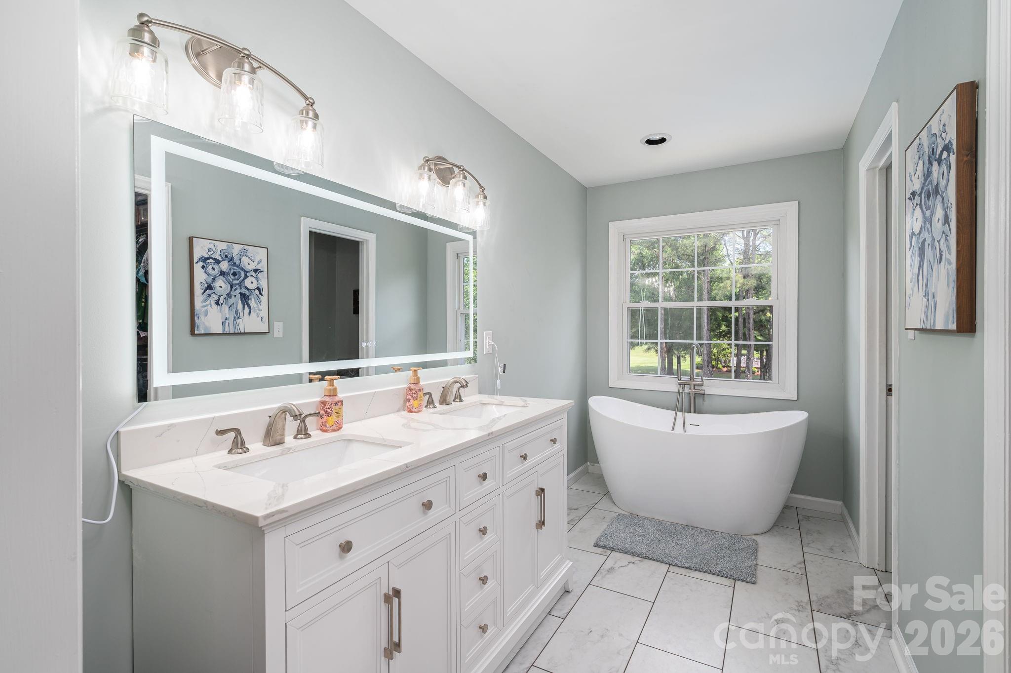 136 Persimmon Creek Road — Kings Mountain