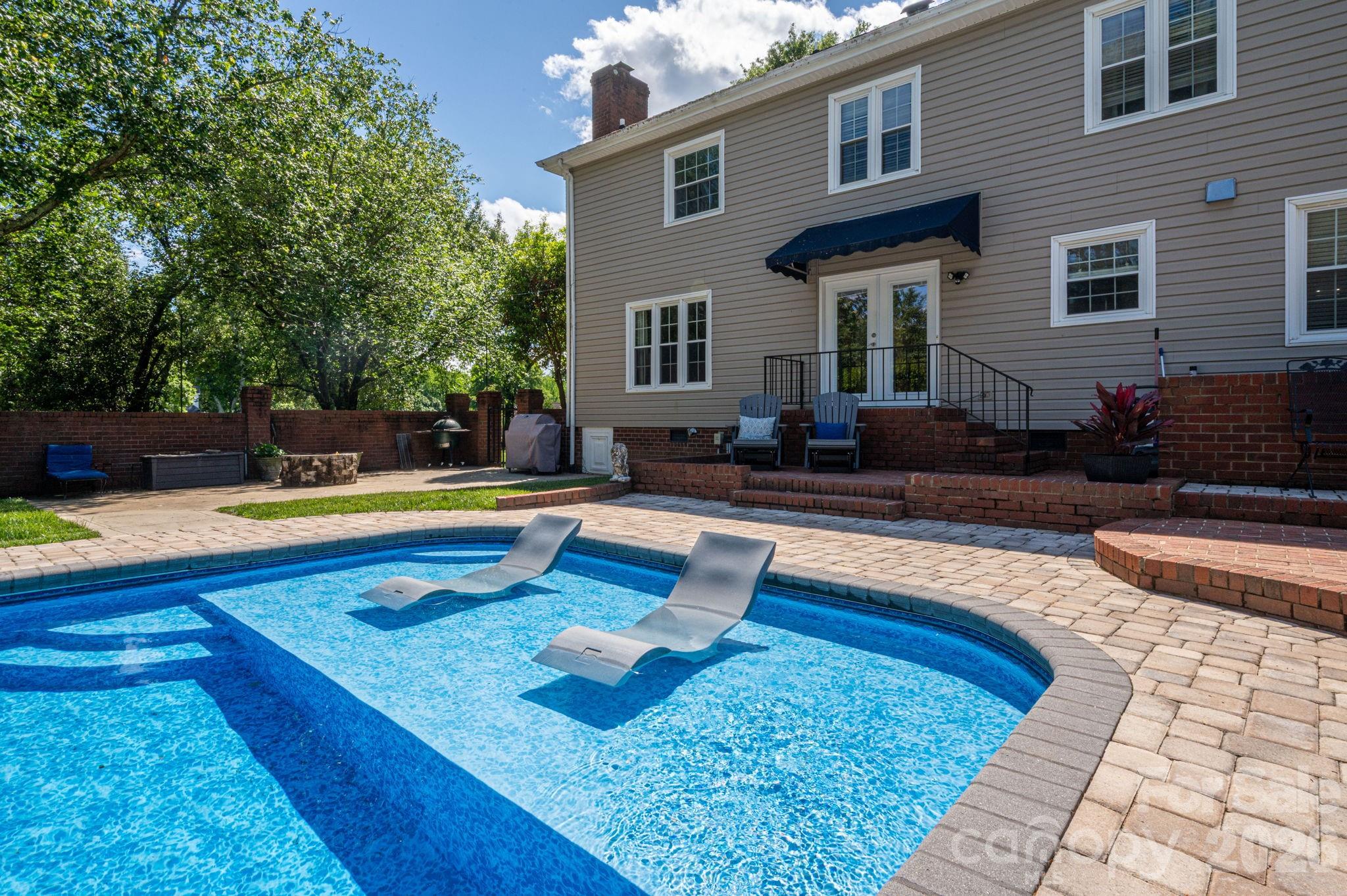 136 Persimmon Creek Road — Kings Mountain