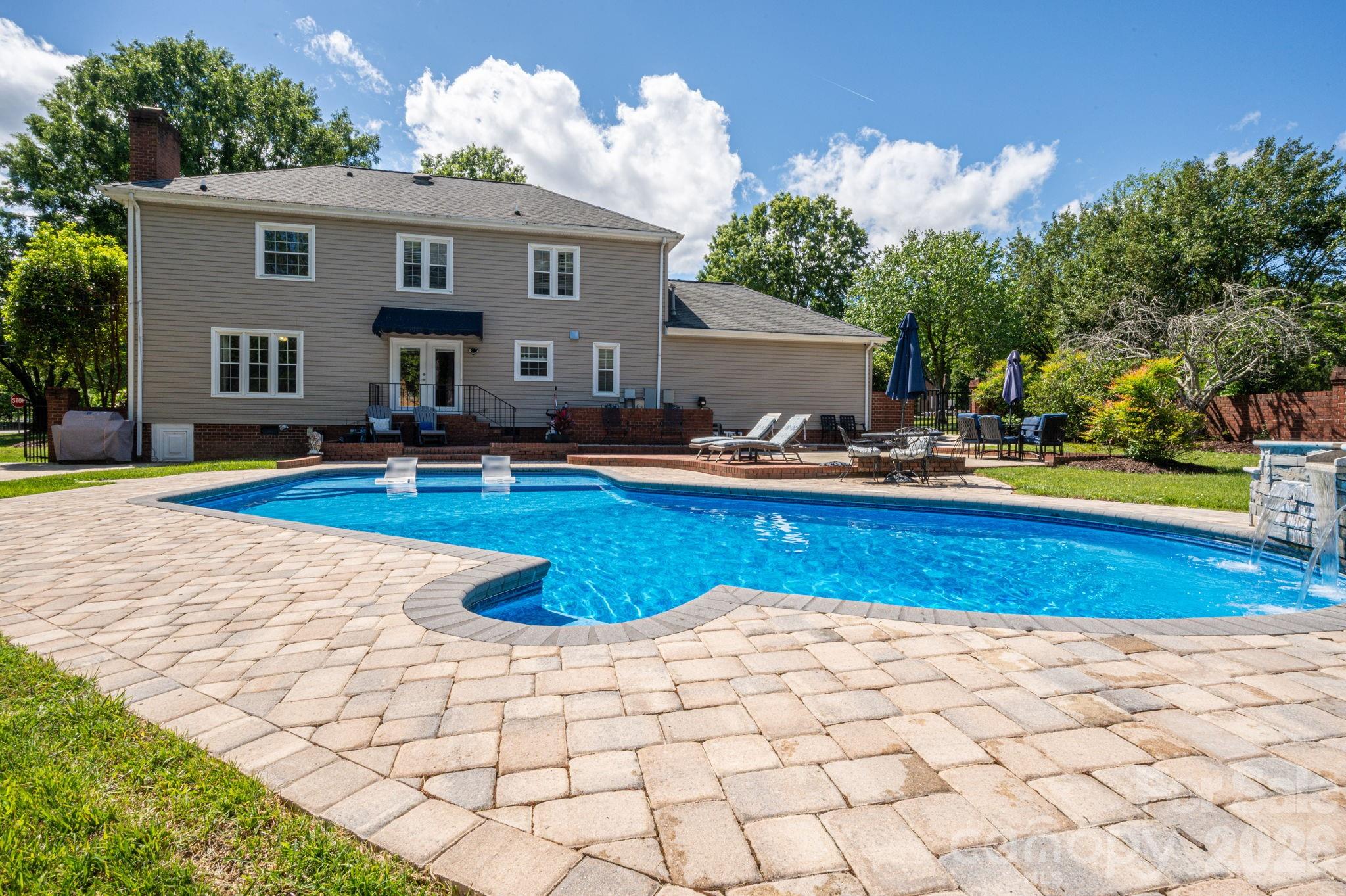 136 Persimmon Creek Road — Kings Mountain