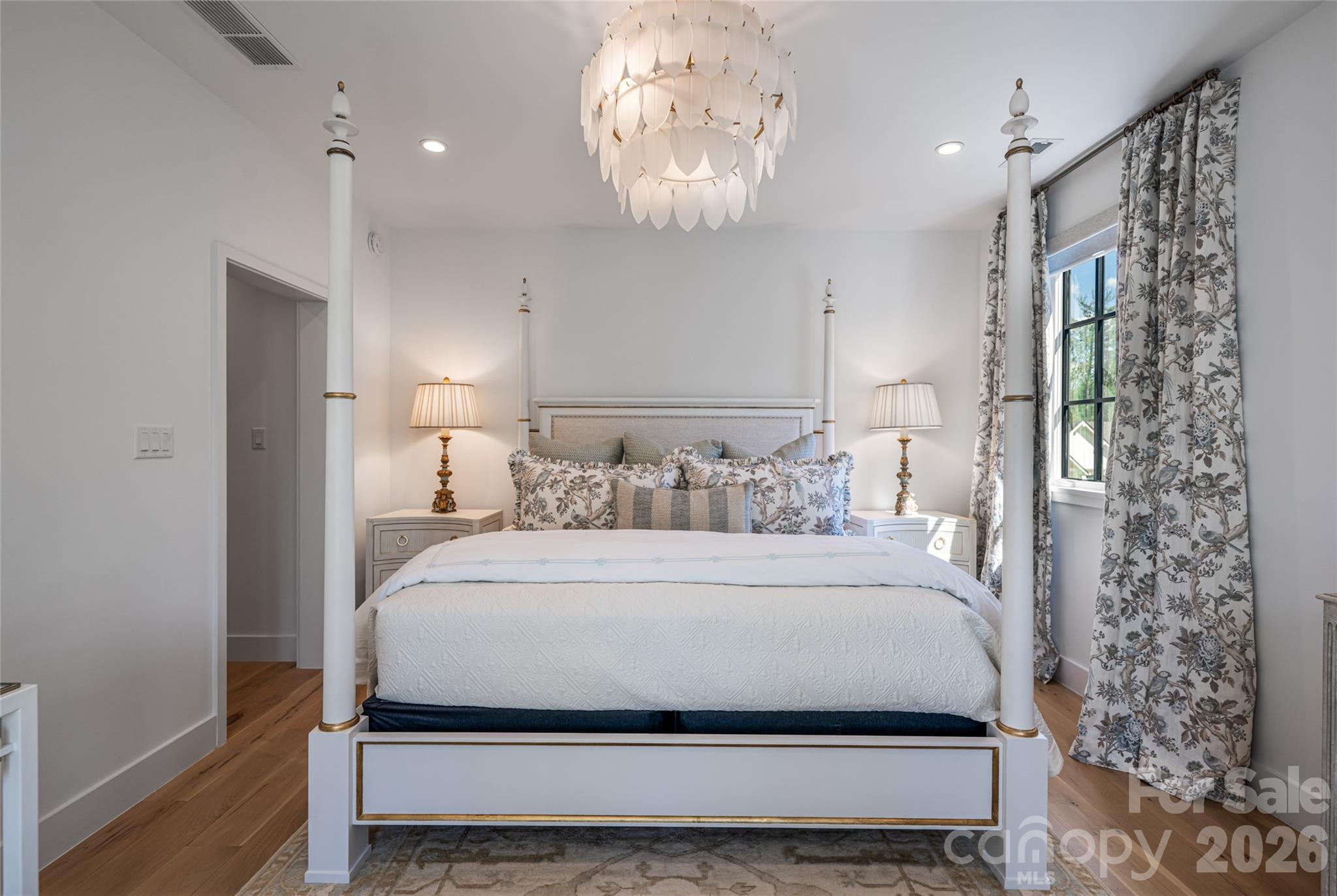 6 Stansbury Drive — Asheville