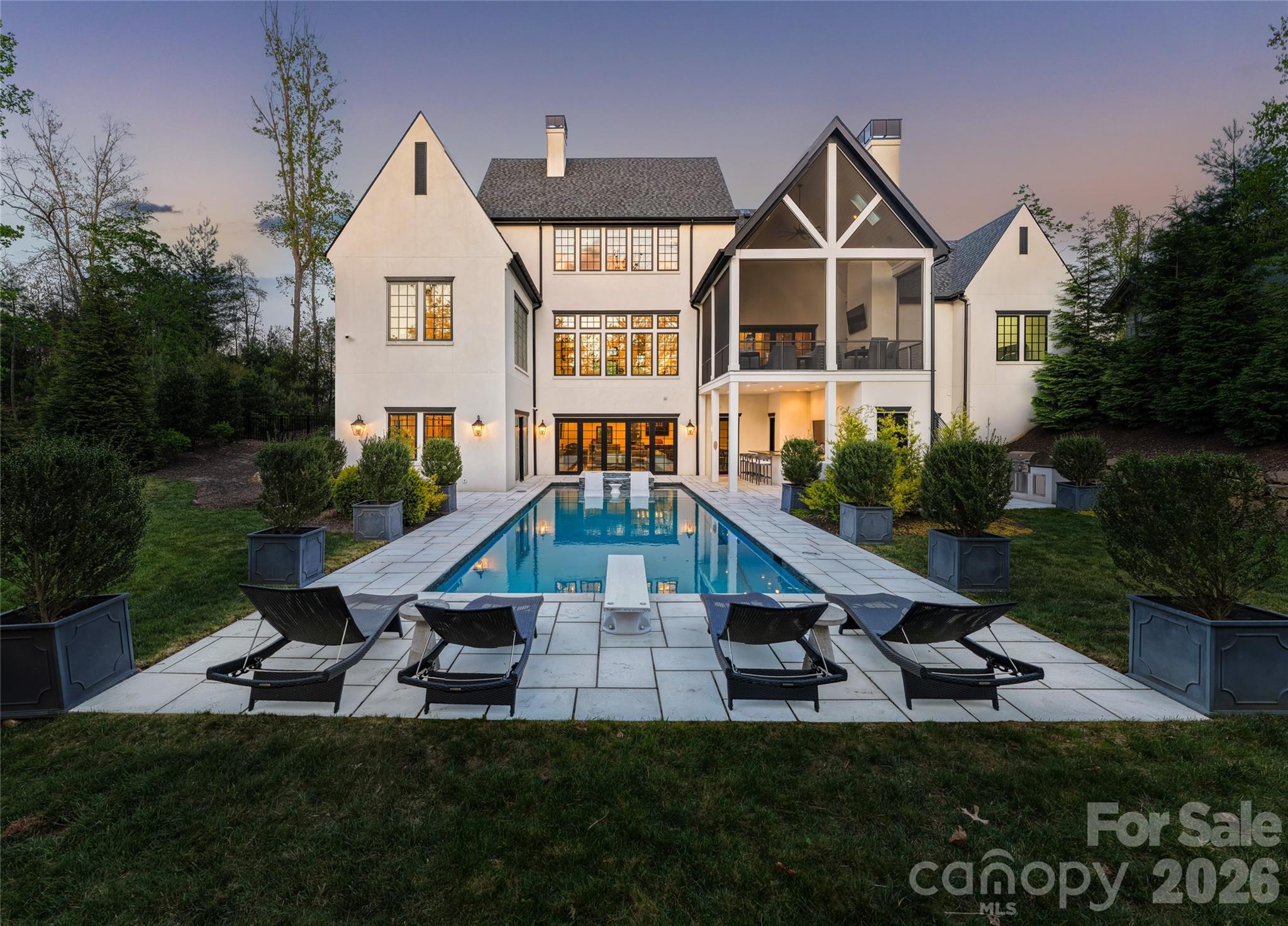 6 Stansbury Drive — Asheville