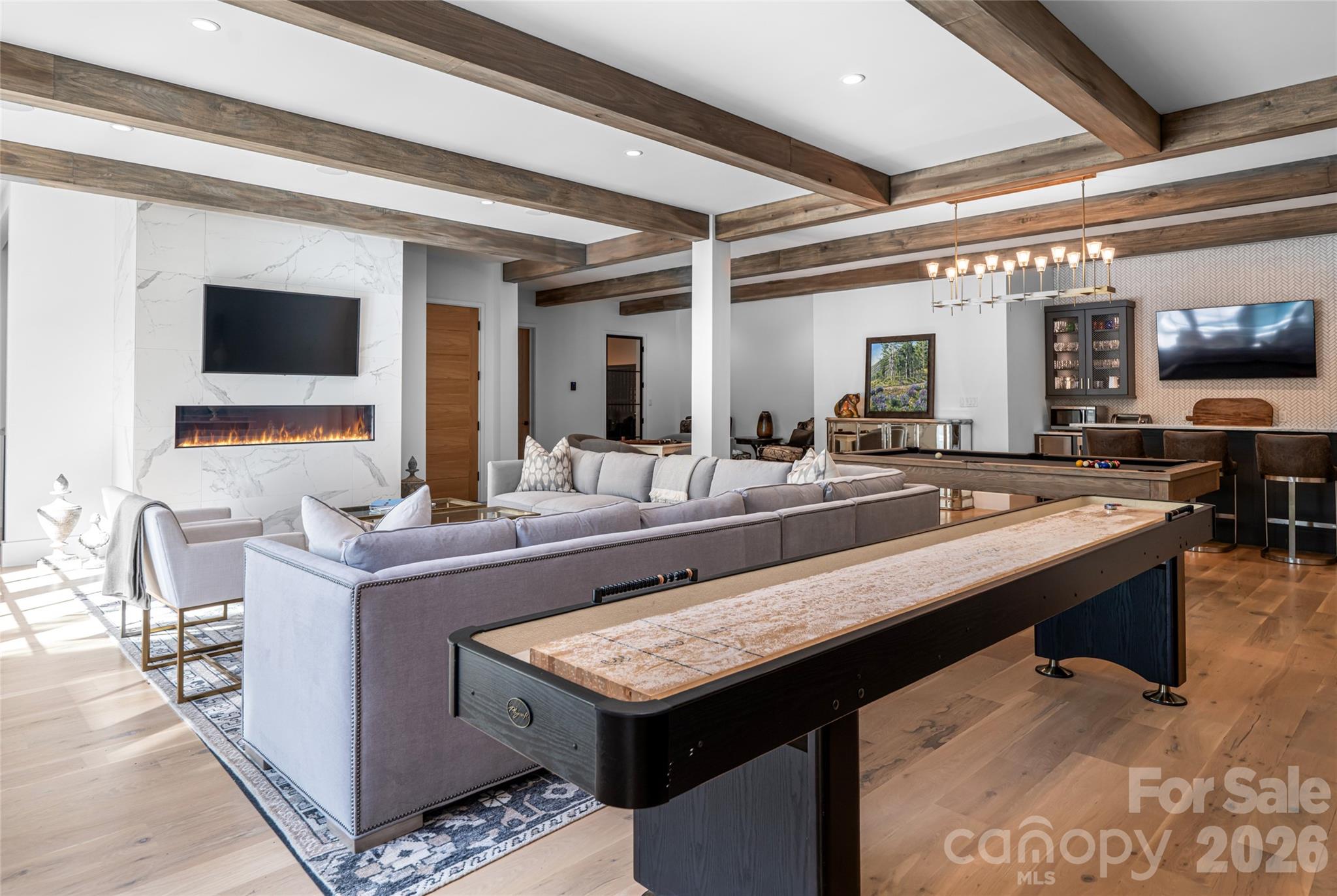 6 Stansbury Drive — Asheville
