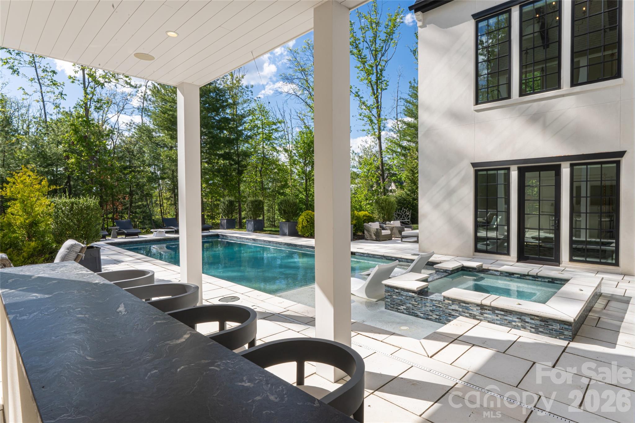 6 Stansbury Drive — Asheville